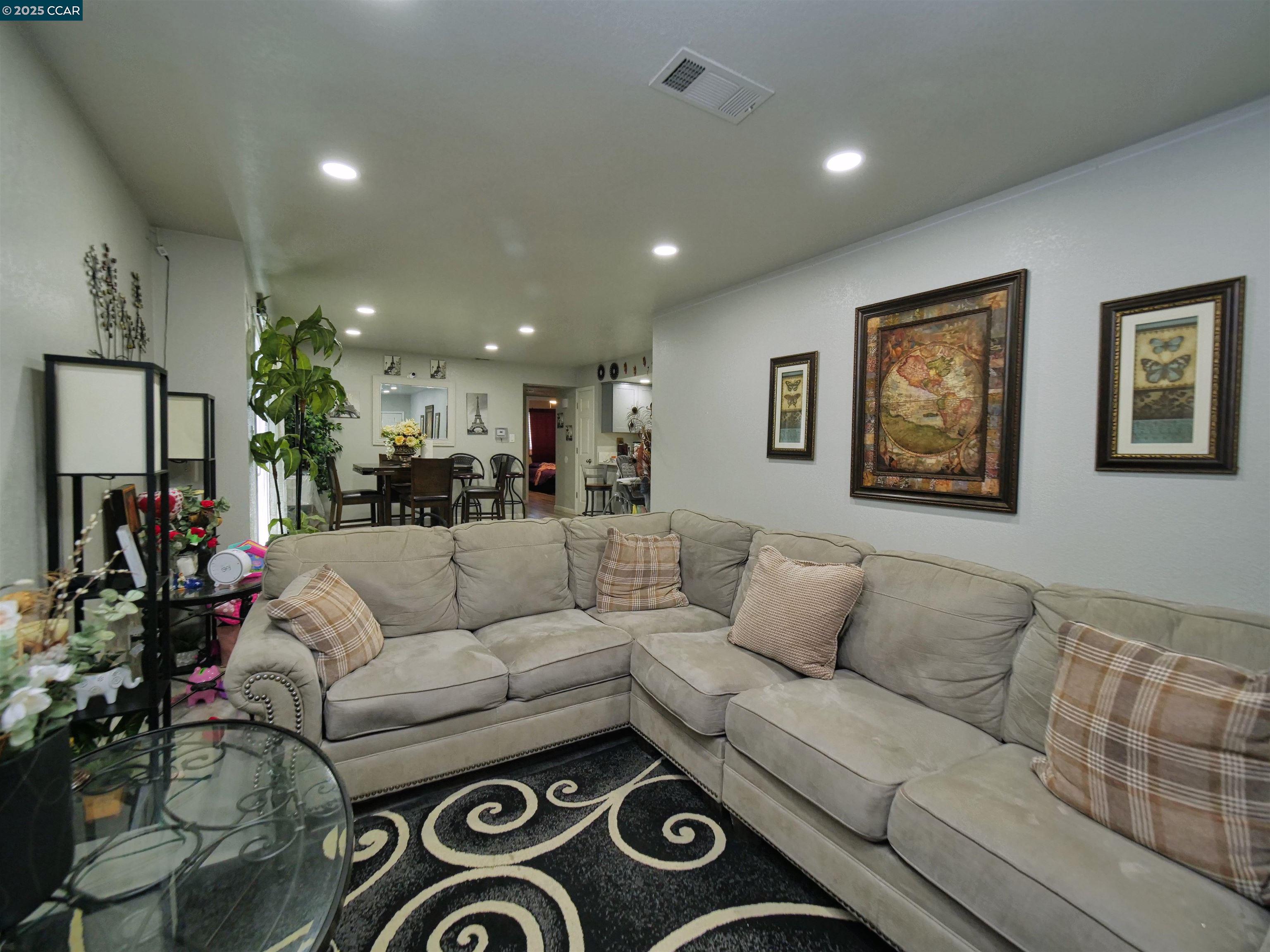 1485 Eastwood Avenue