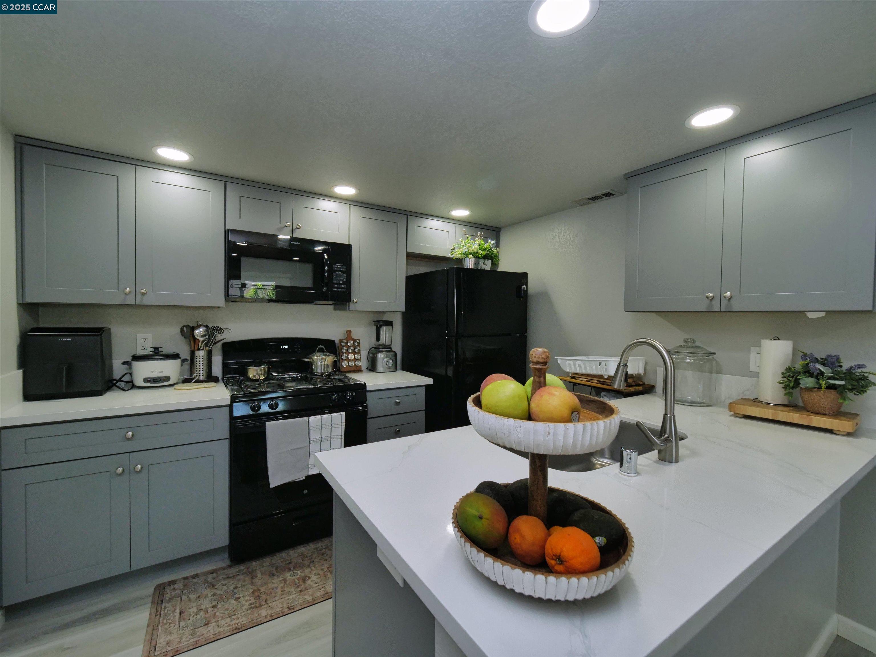 1485 Eastwood Avenue