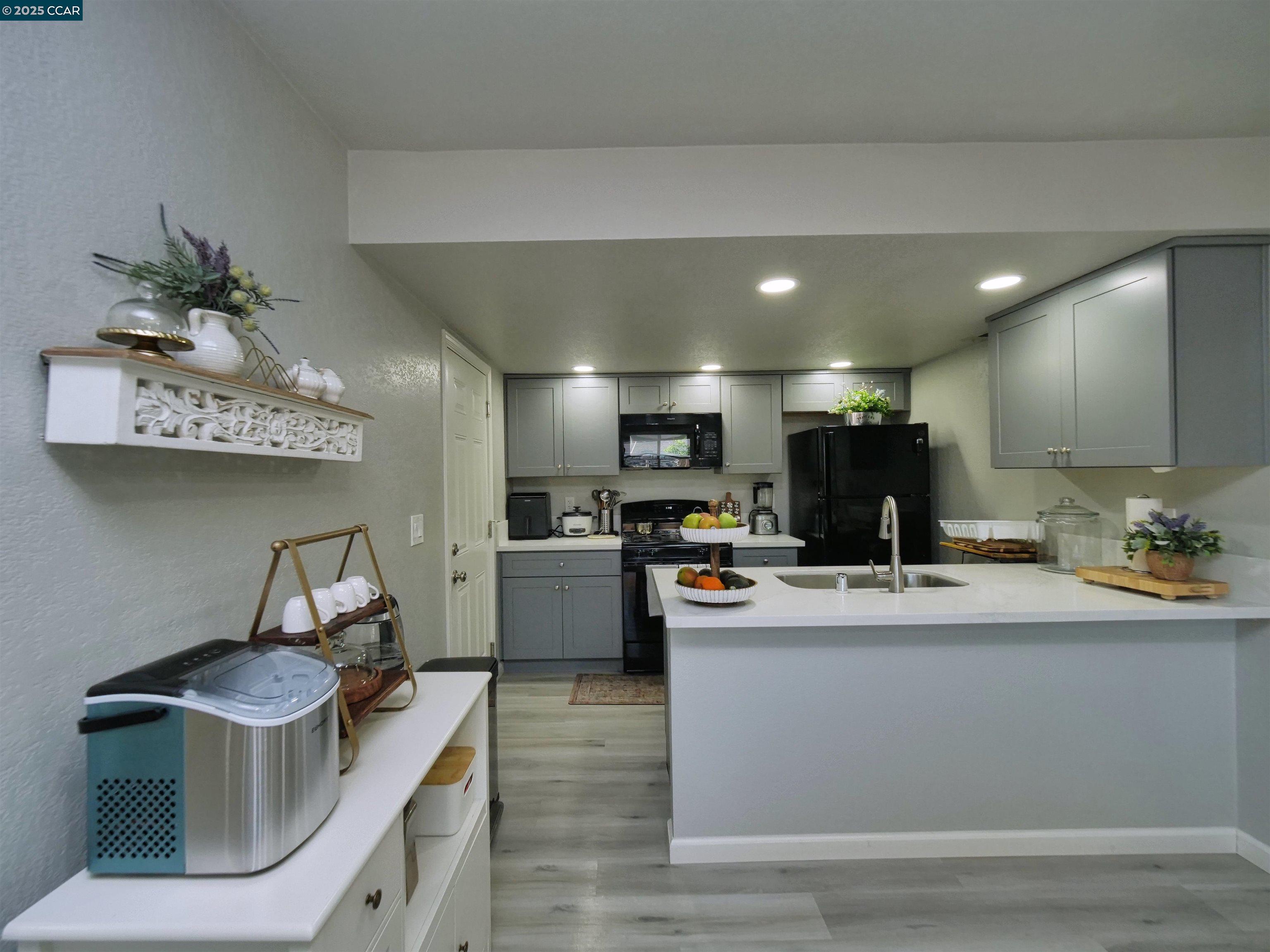 1485 Eastwood Avenue