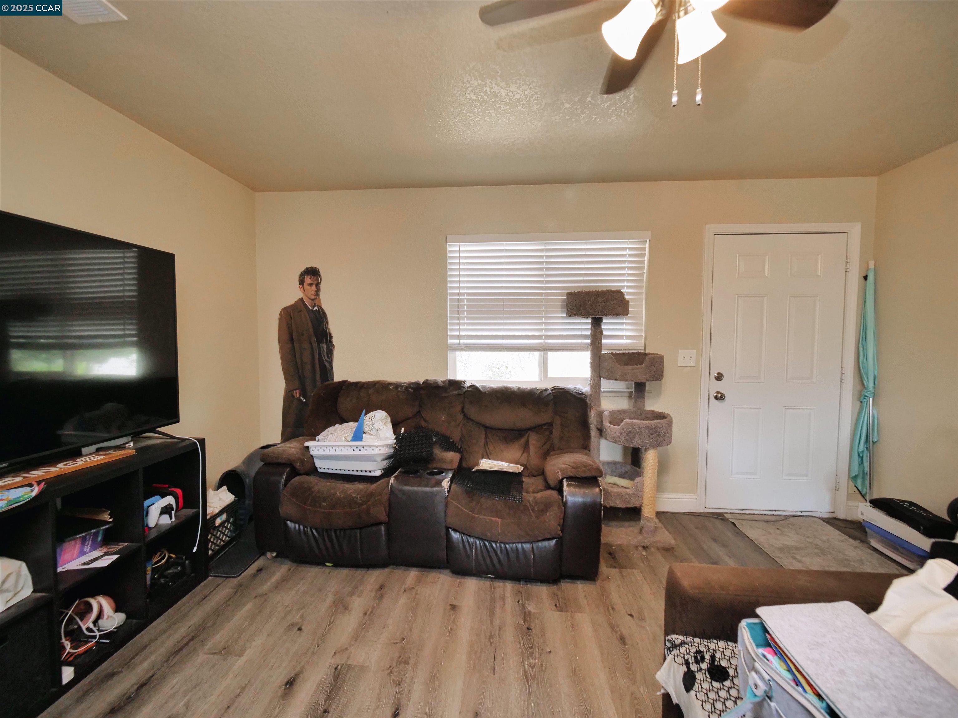 1755 Crestwood Avenue