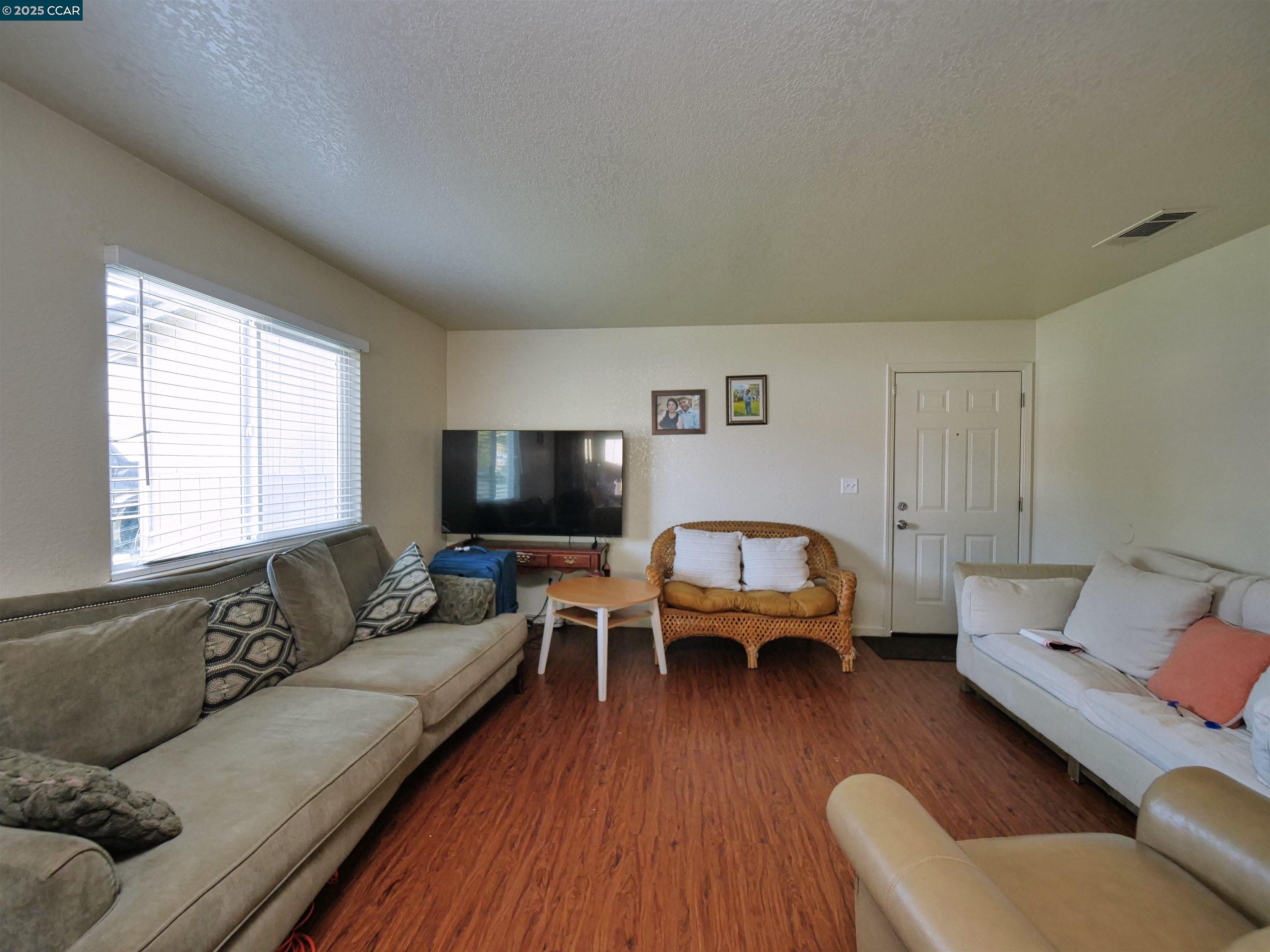 1755 Crestwood Avenue