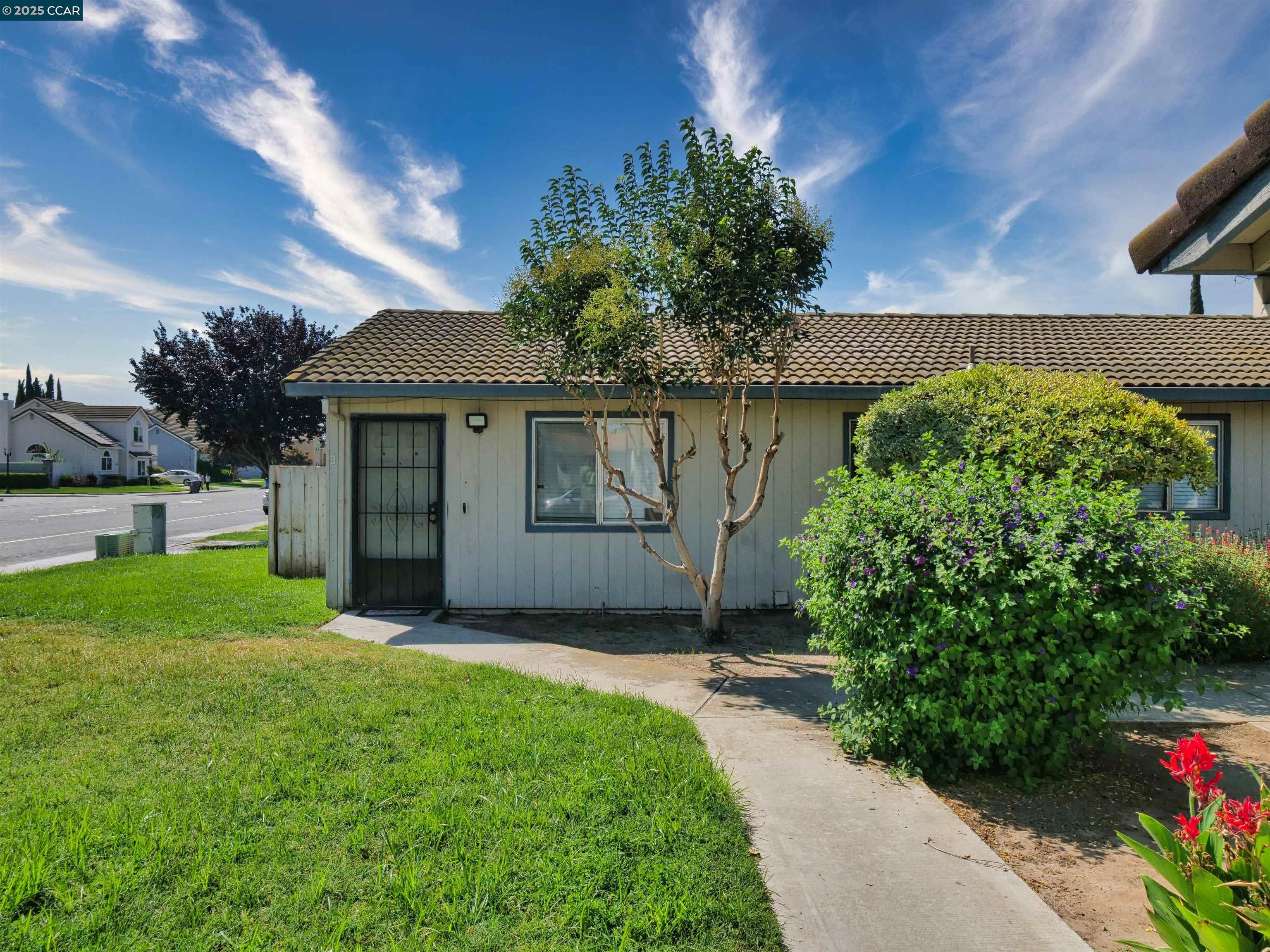 1755 Crestwood Avenue