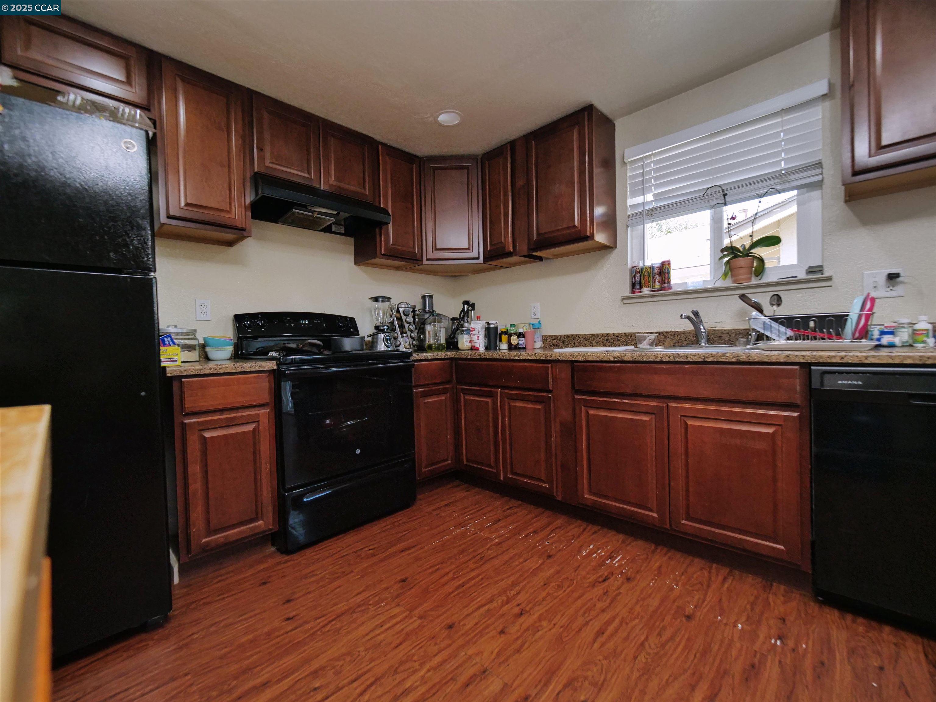 1755 Crestwood Avenue