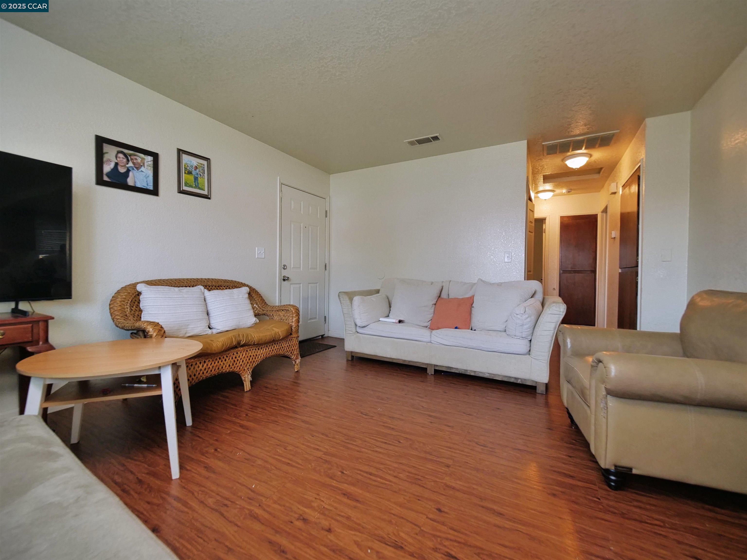 1755 Crestwood Avenue