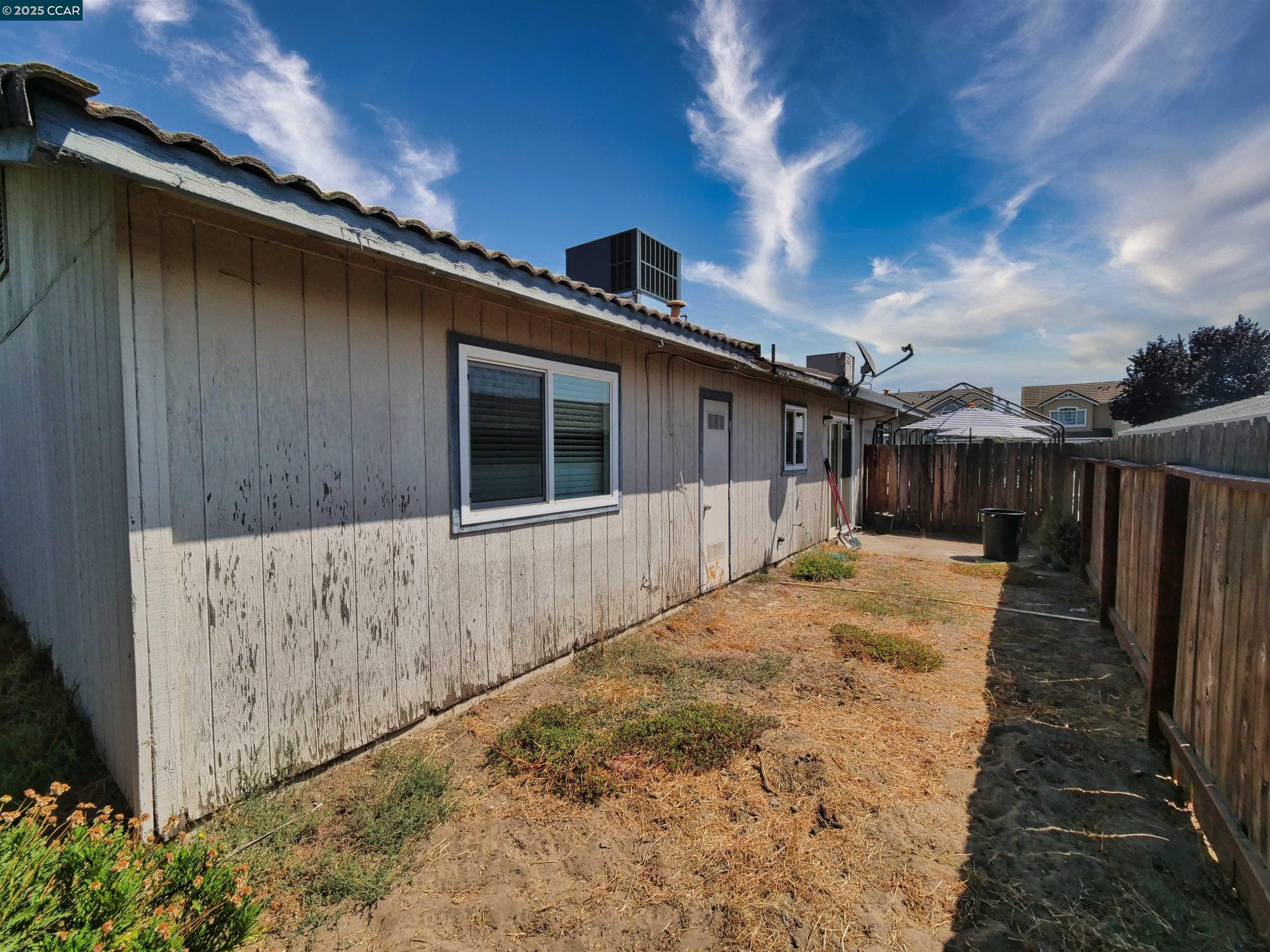 1755 Crestwood Avenue