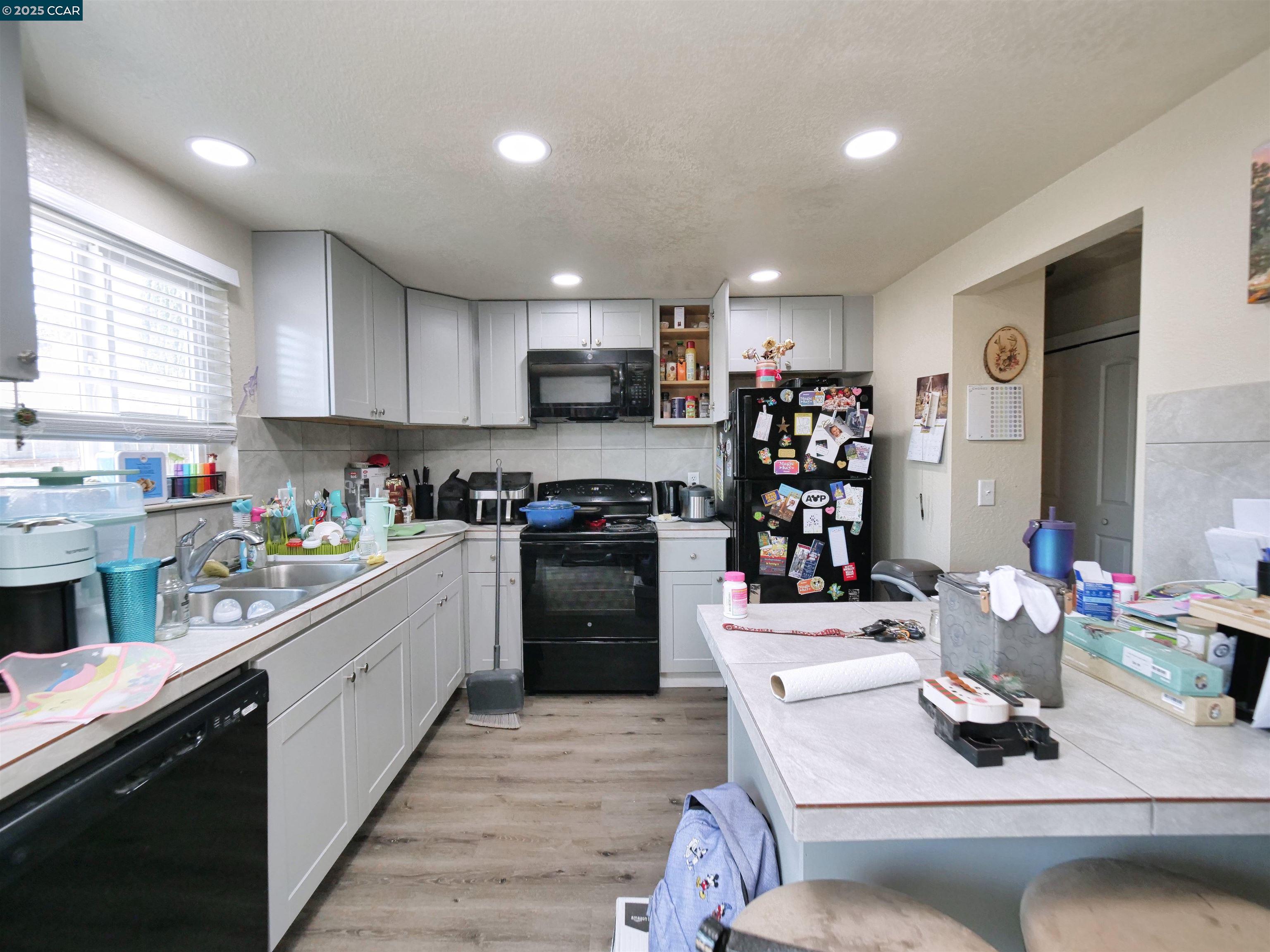 1755 Crestwood Avenue