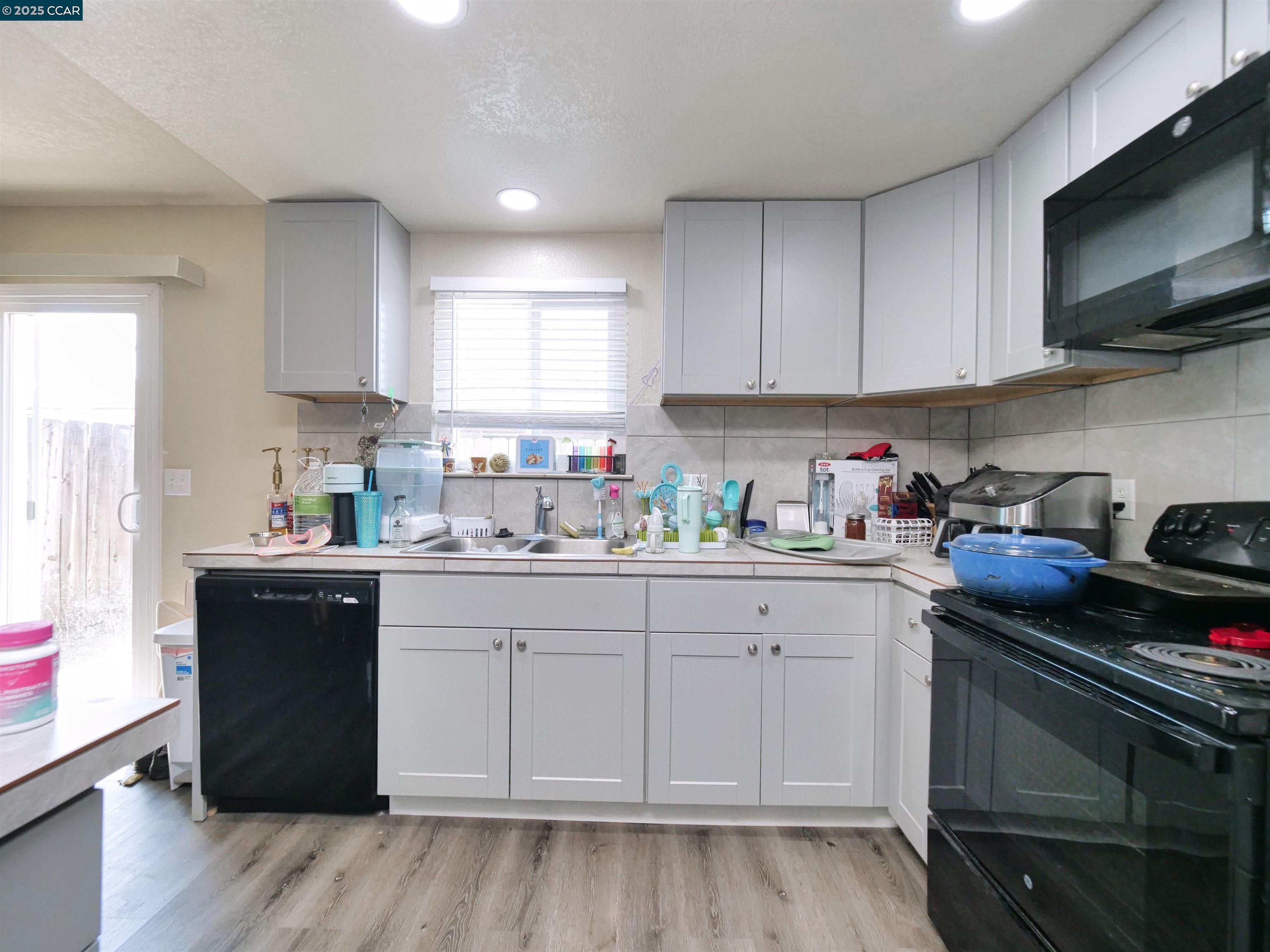 1755 Crestwood Avenue