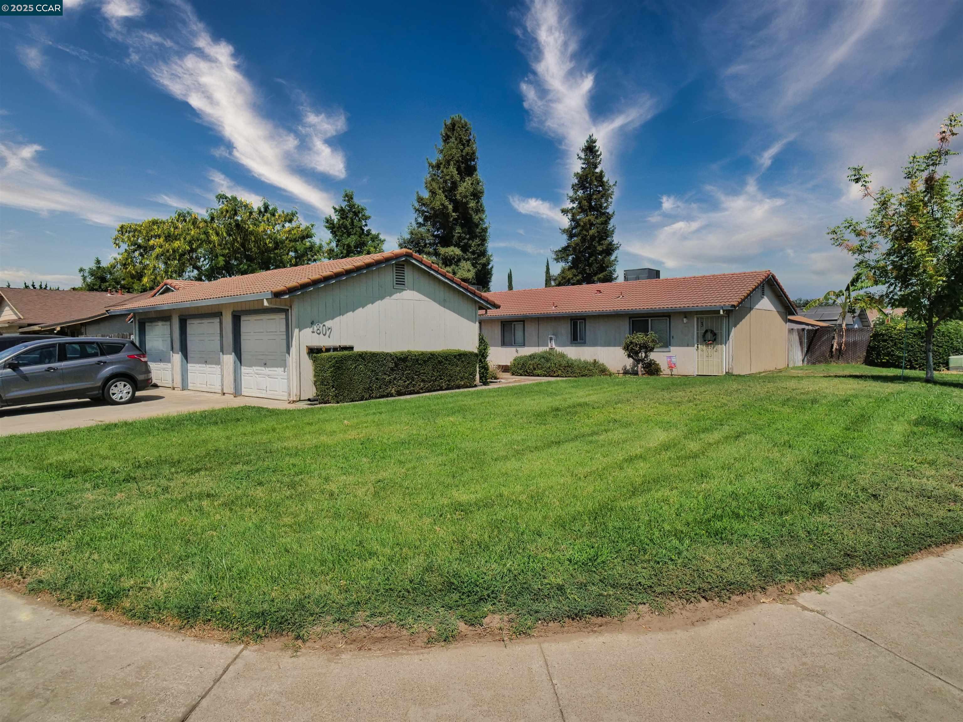 1807 Crestwood Avenue