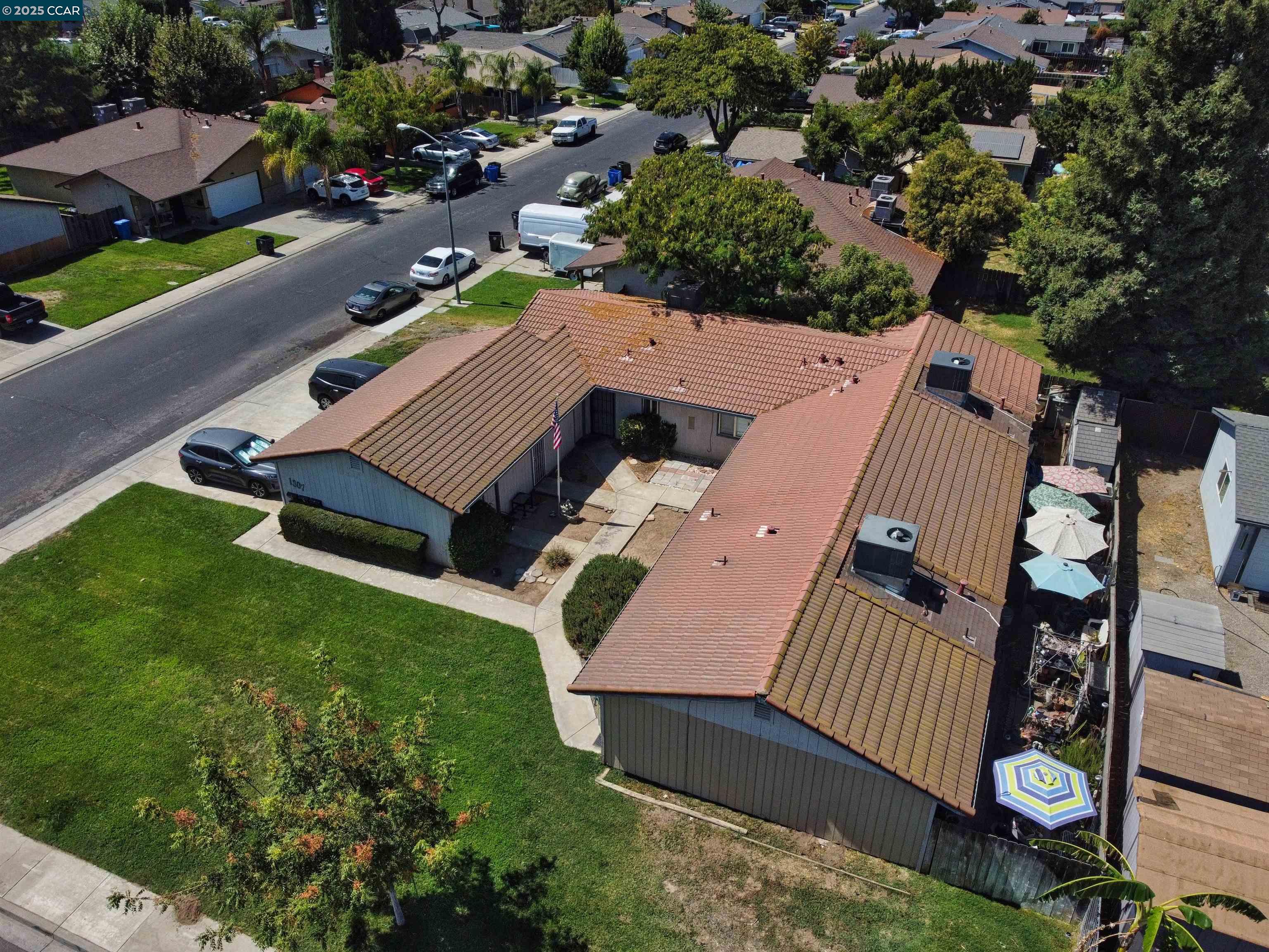 1807 Crestwood Avenue