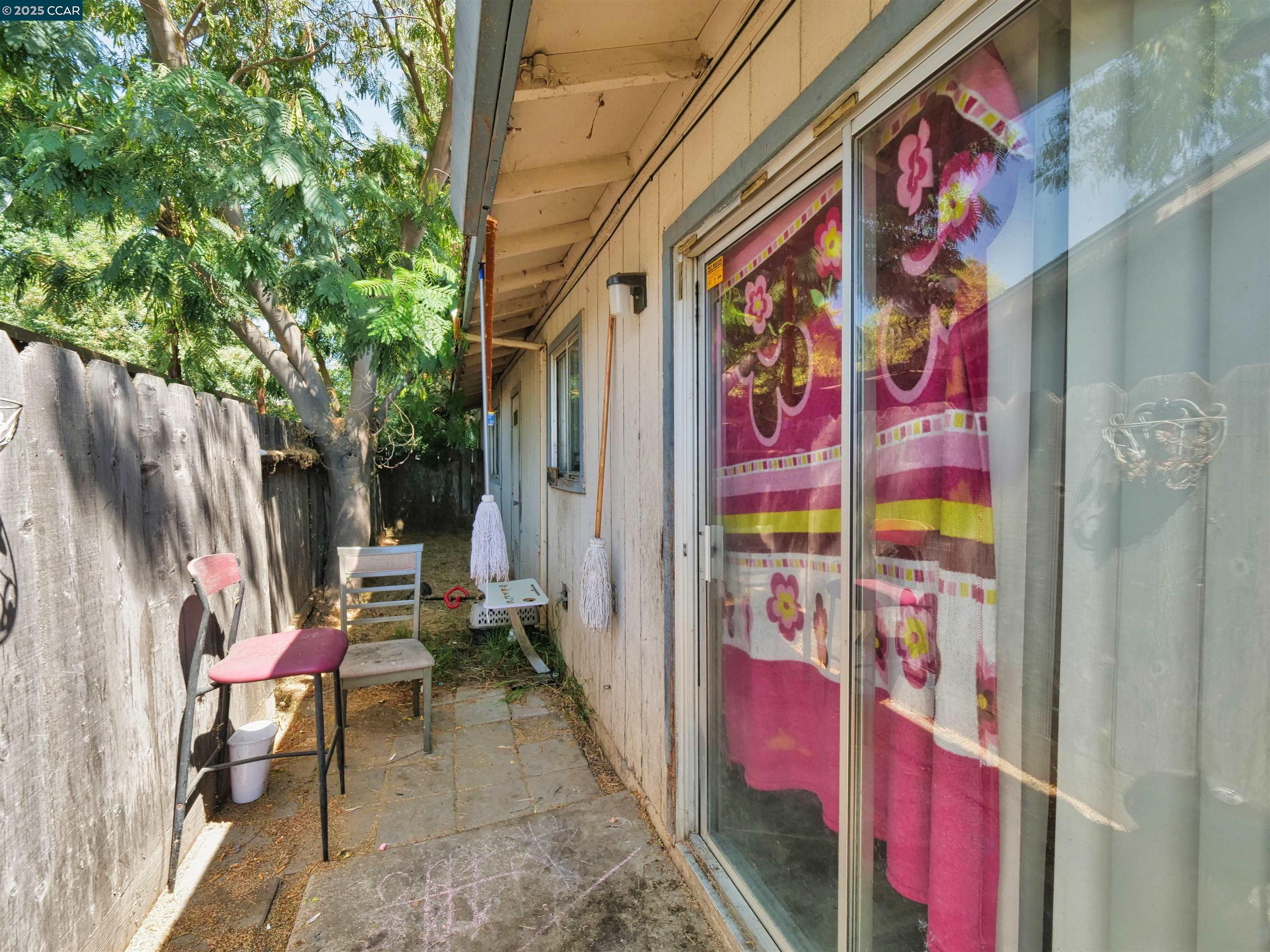 1807 Crestwood Avenue