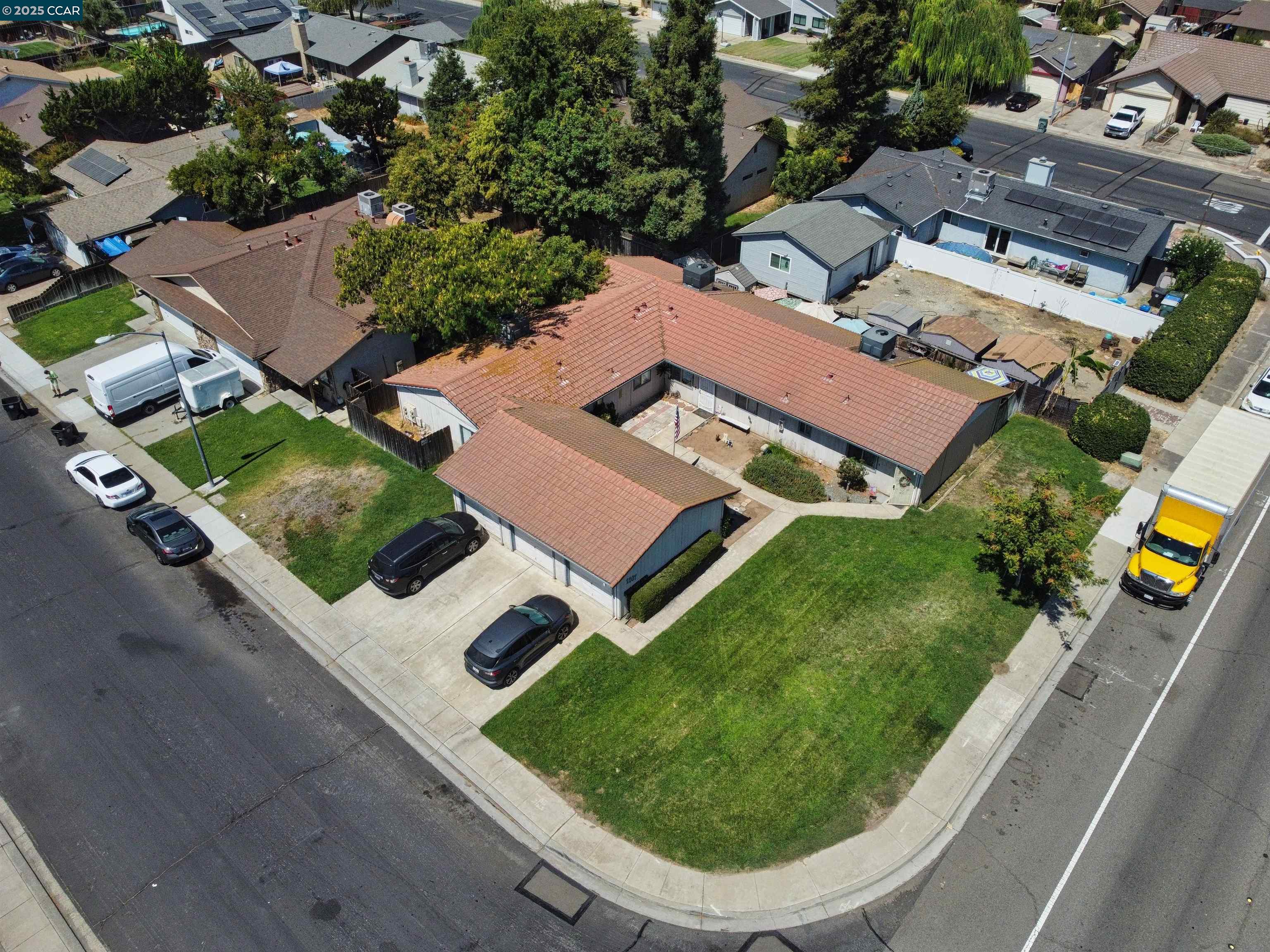 1807 Crestwood Avenue