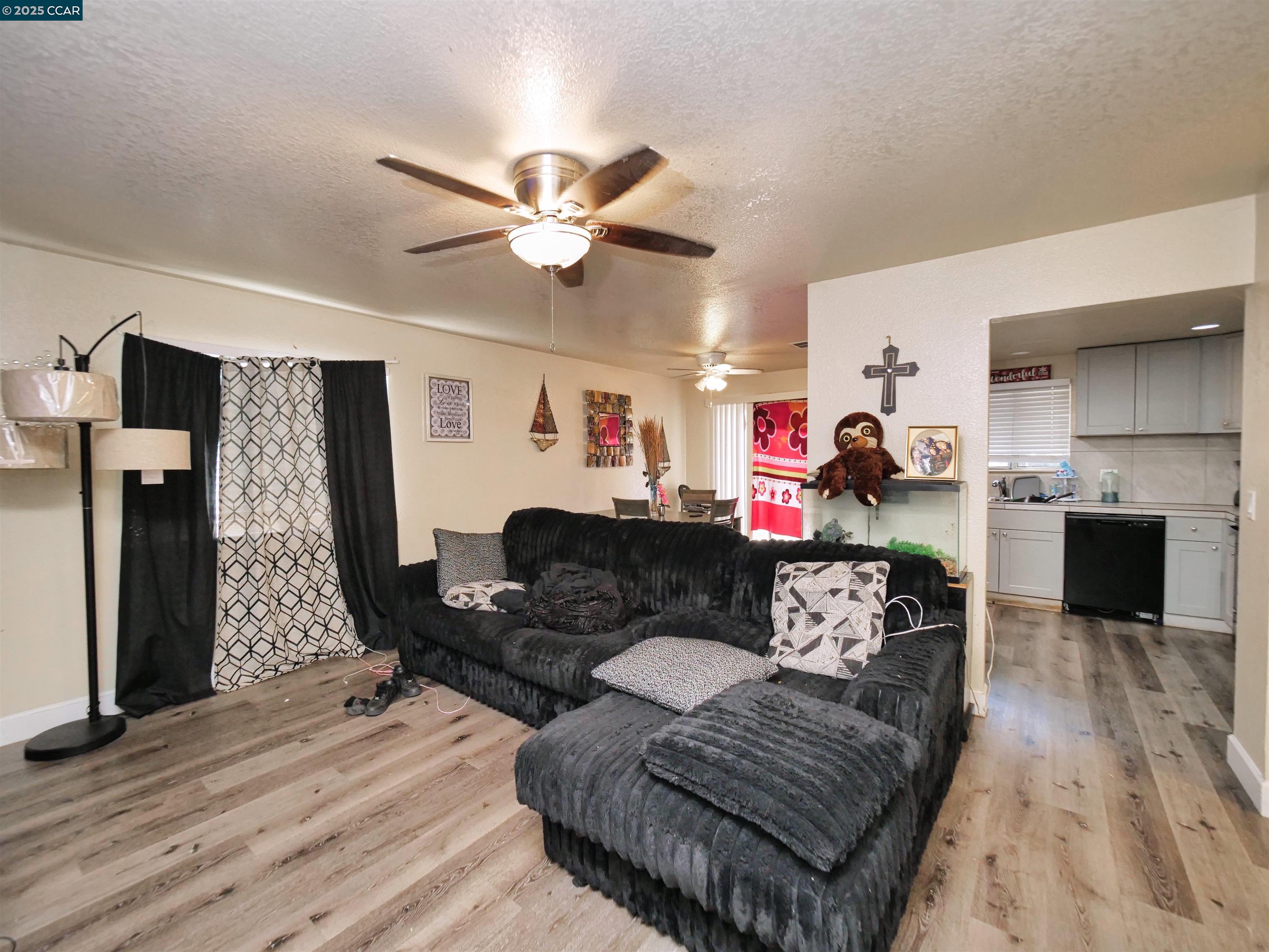 1807 Crestwood Avenue