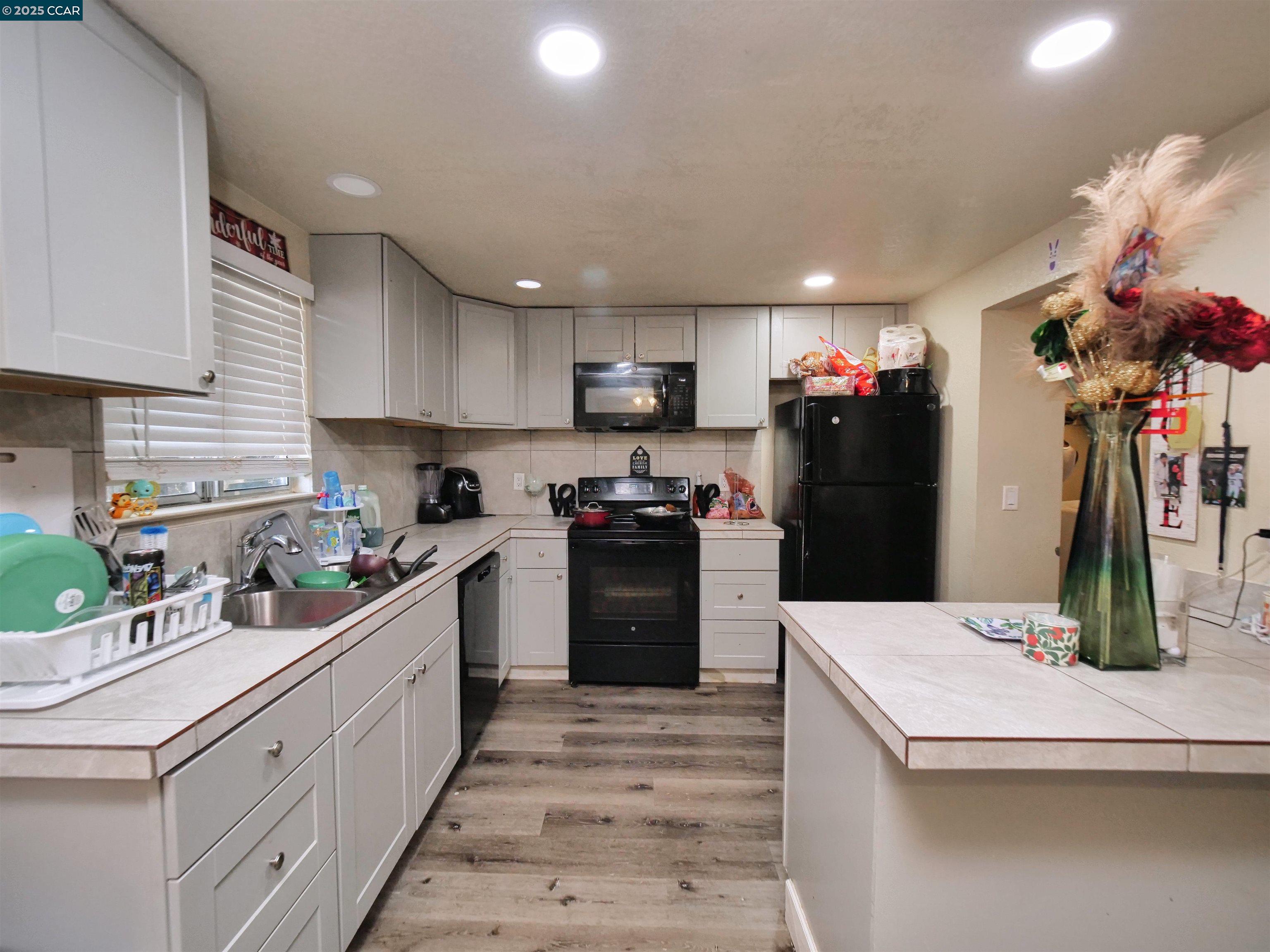 1807 Crestwood Avenue