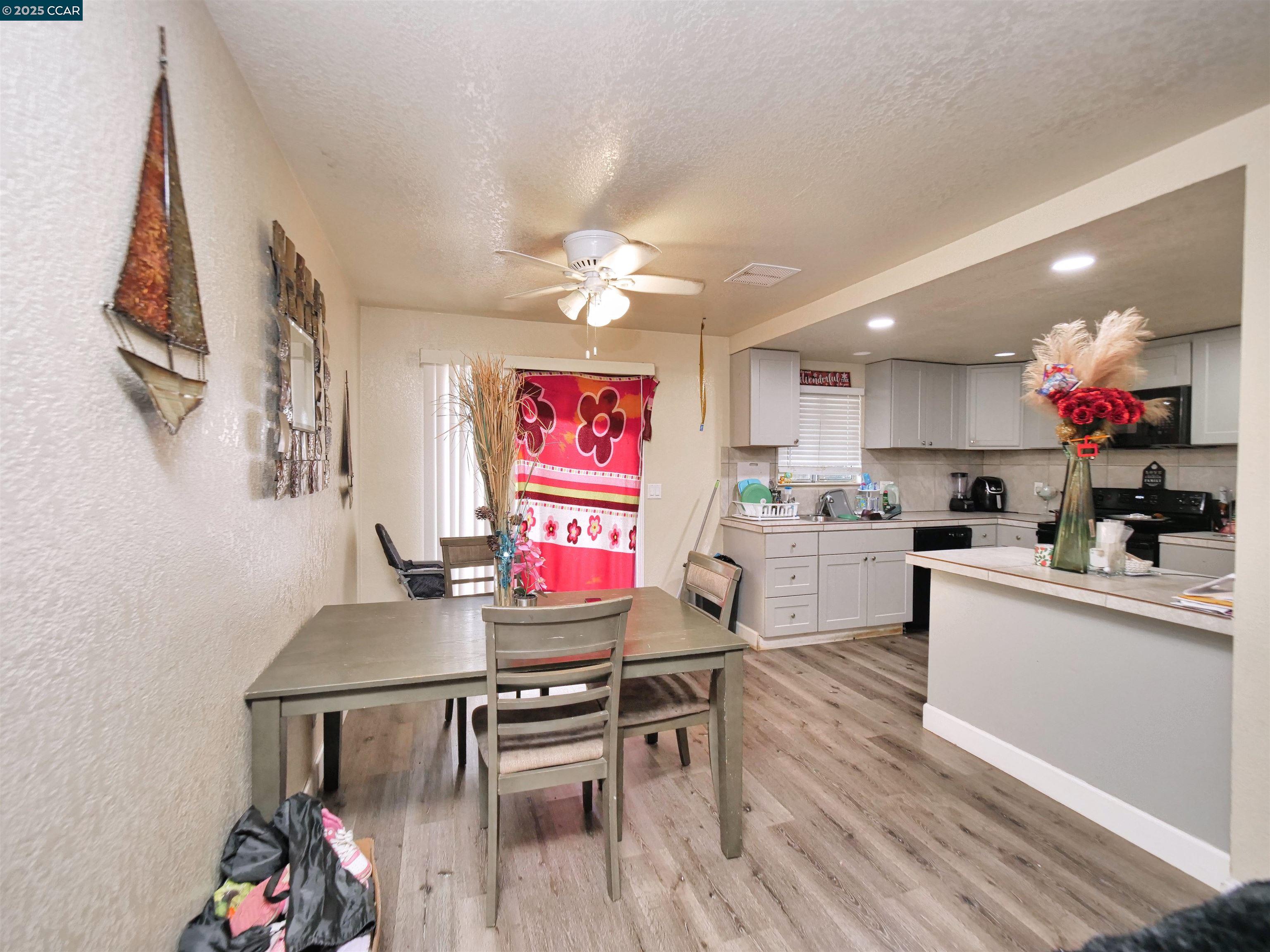 1807 Crestwood Avenue