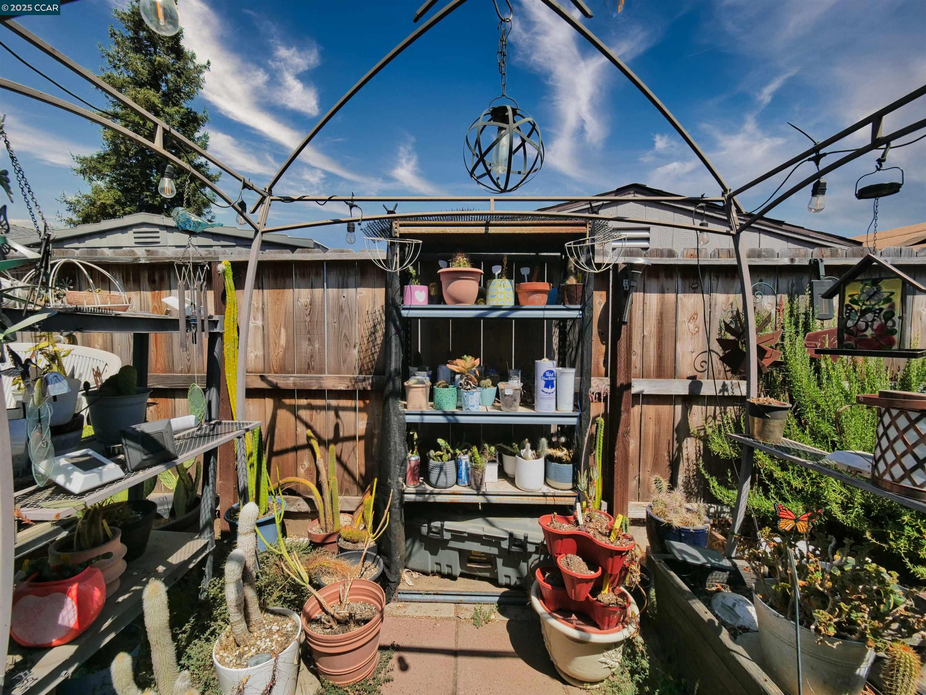 1807 Crestwood Avenue