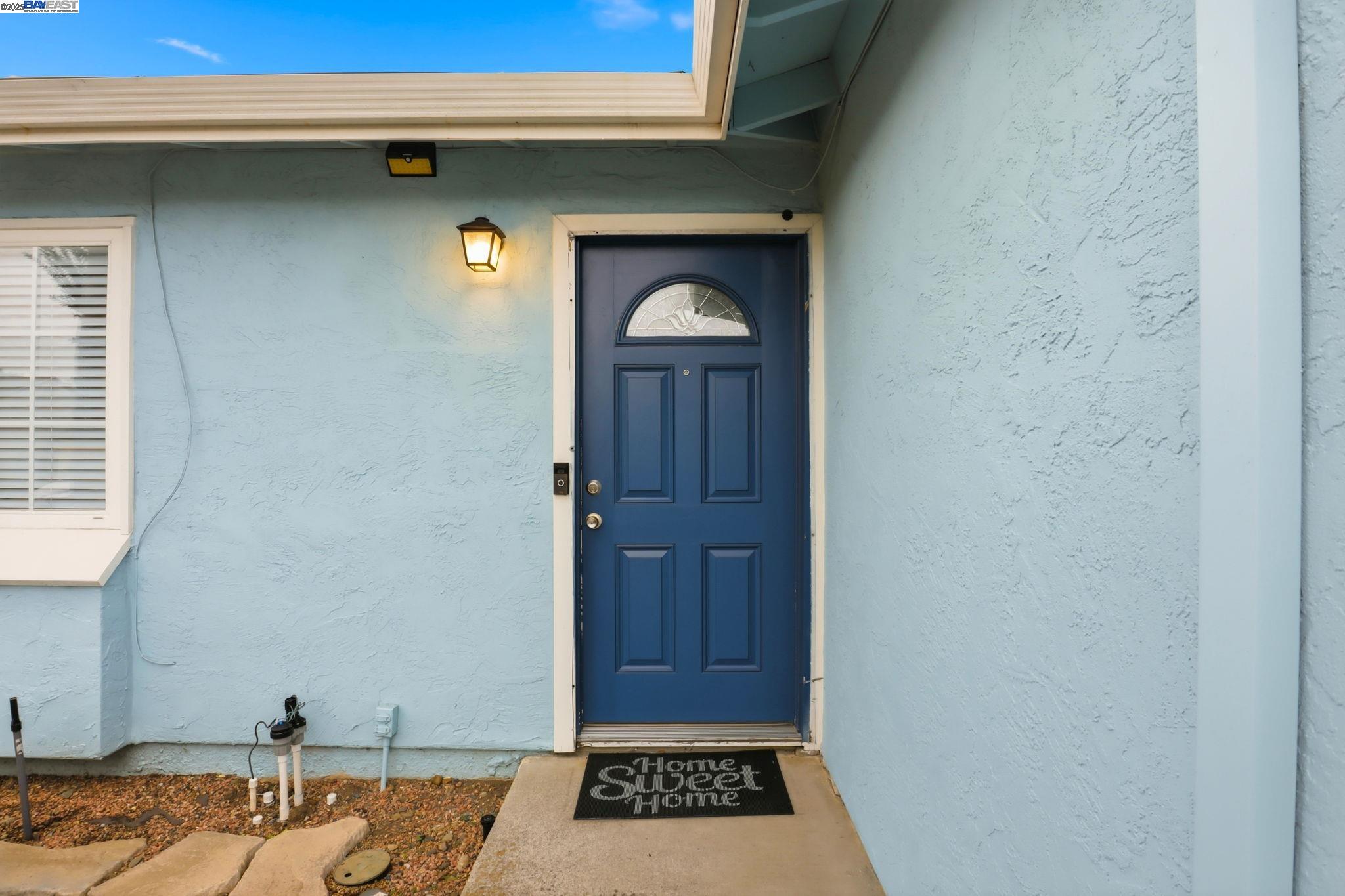 250 Jacaranda Dr