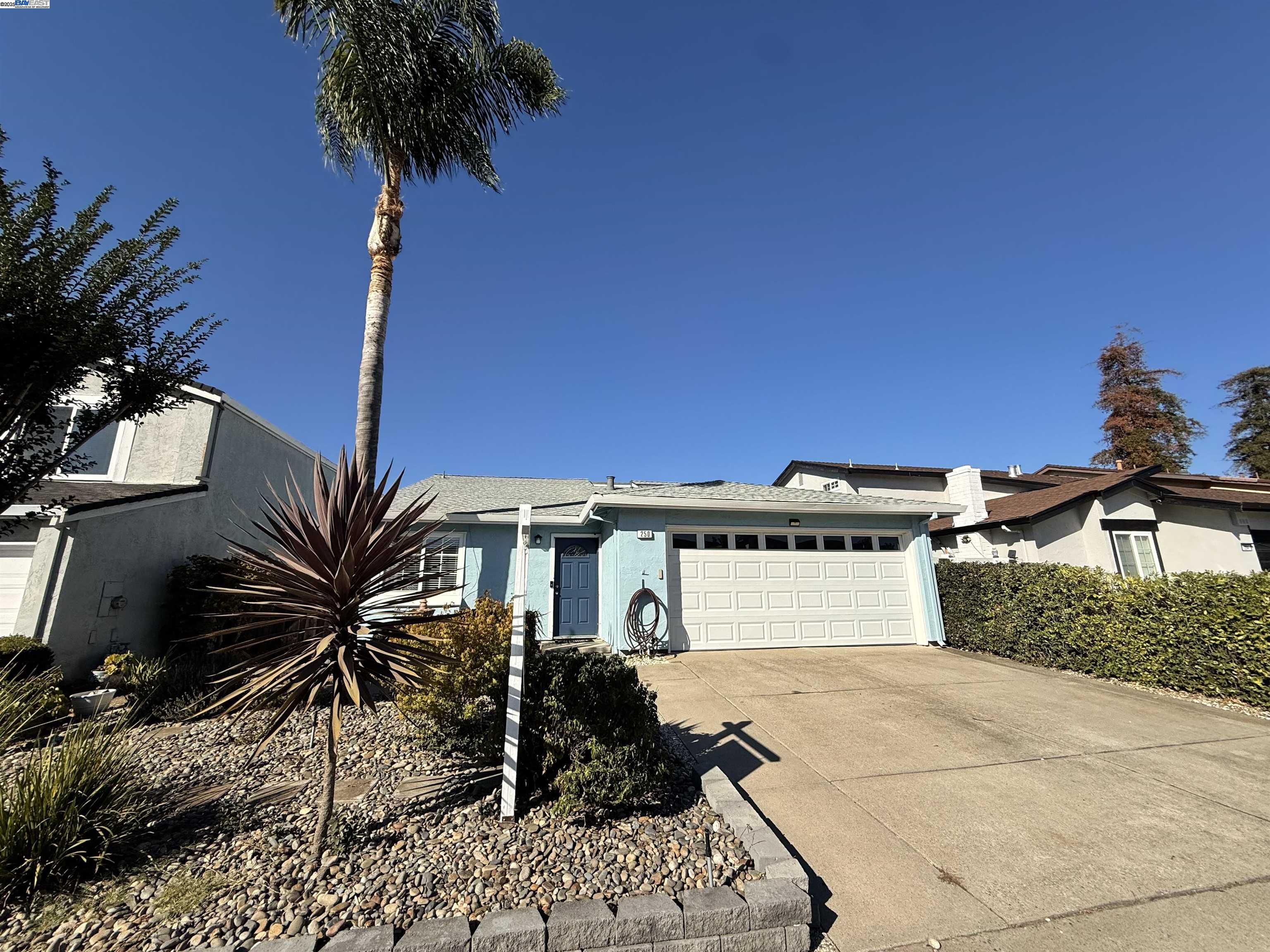 250 Jacaranda Dr