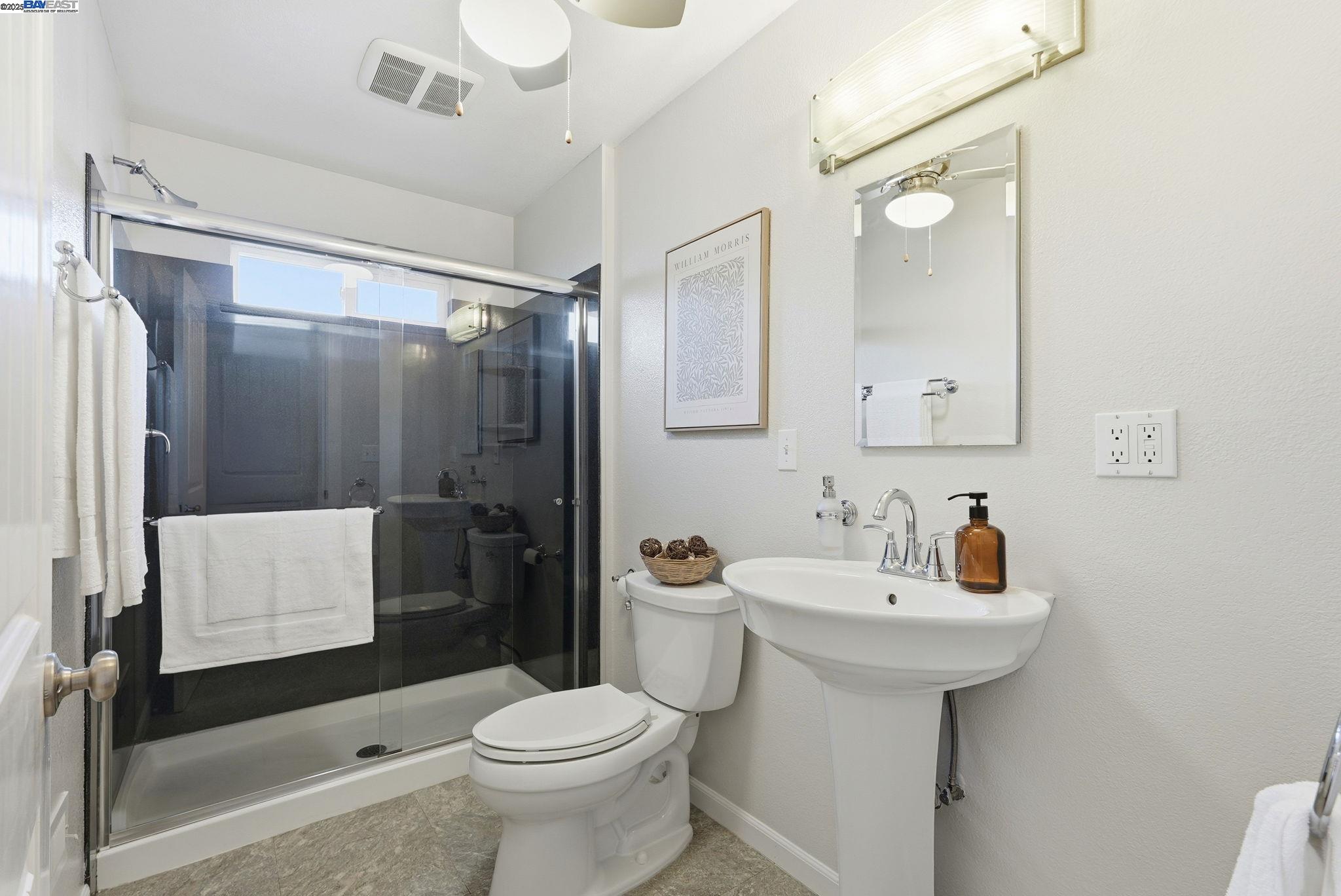 18660 E Cavendish Dr