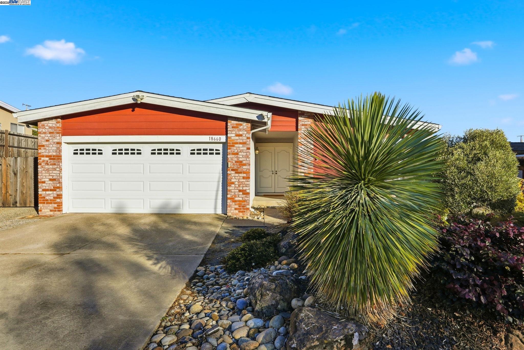 18660 E Cavendish Dr