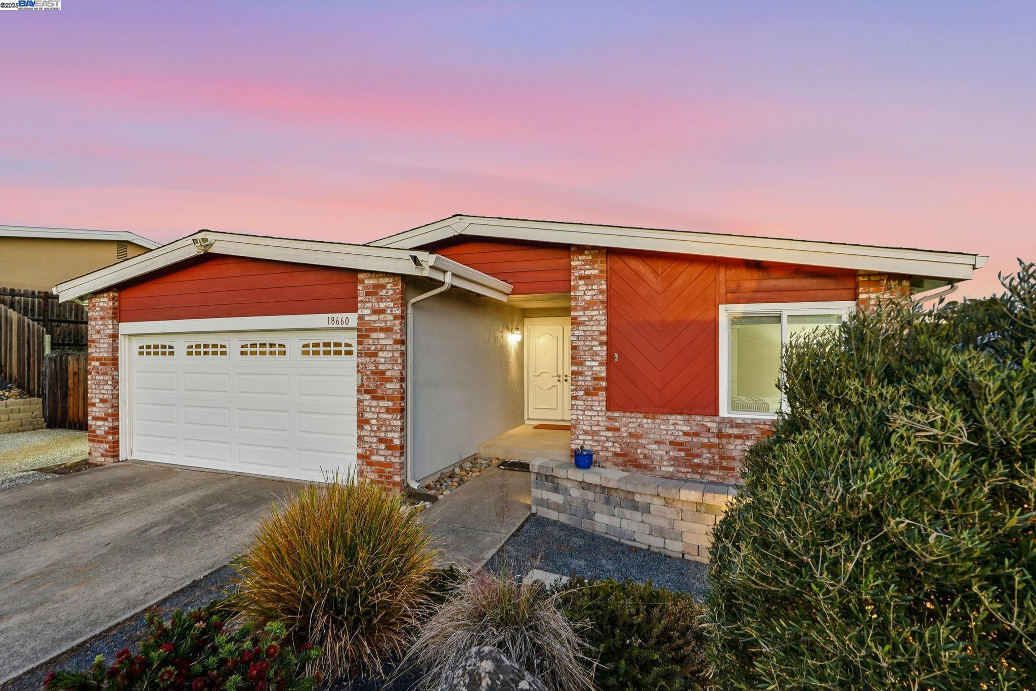 18660 E Cavendish Dr