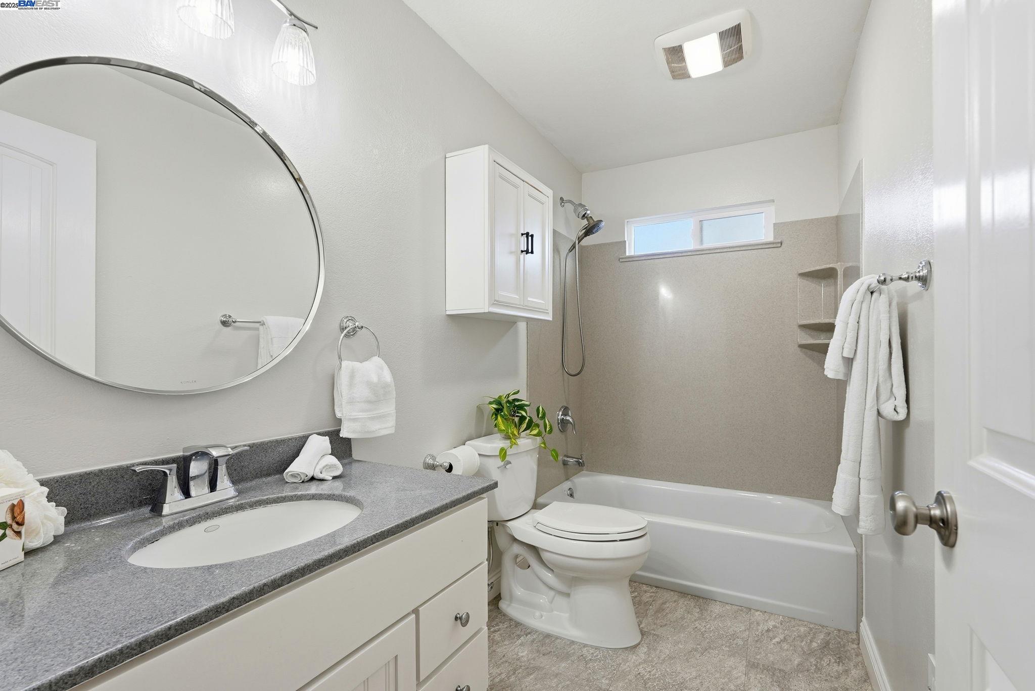 18660 E Cavendish Dr