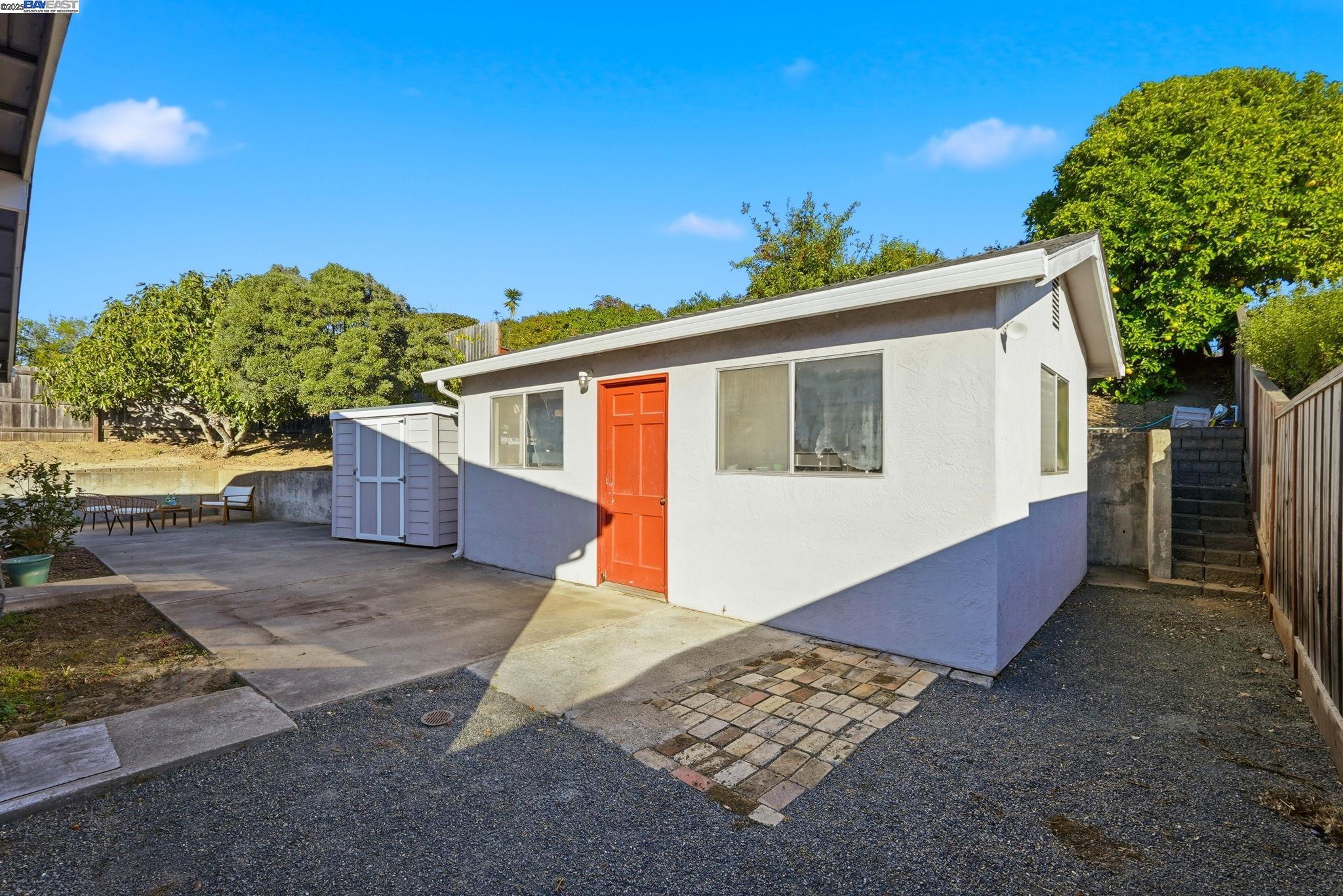 18660 E Cavendish Dr