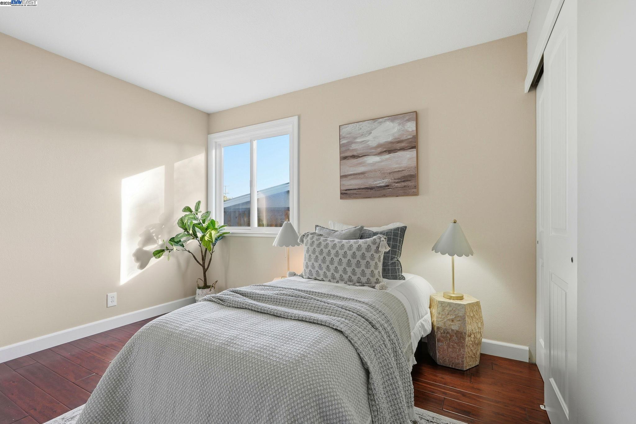 18660 E Cavendish Dr