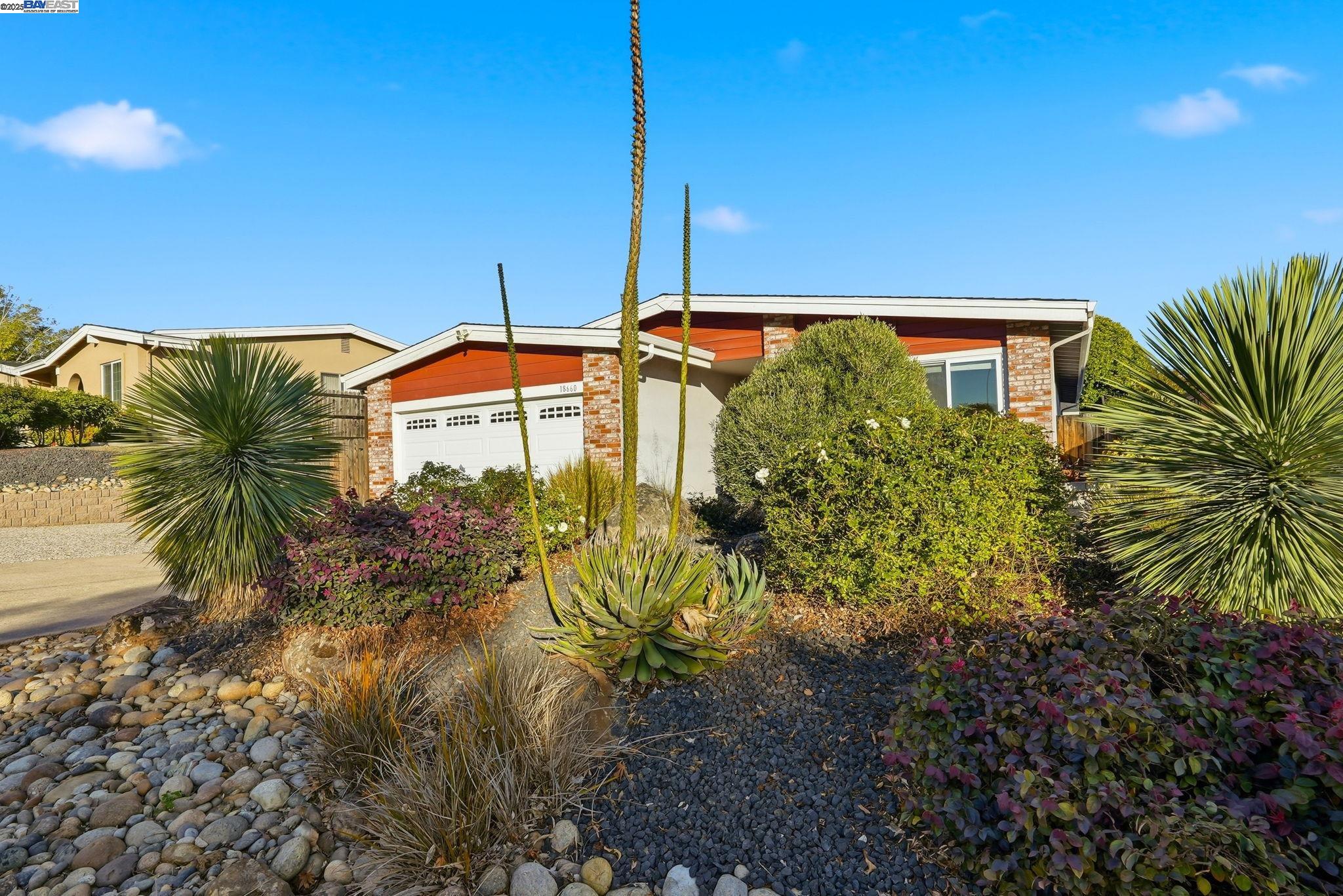 18660 E Cavendish Dr