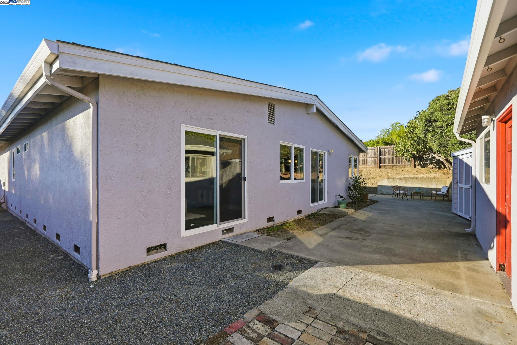 18660 E Cavendish Dr