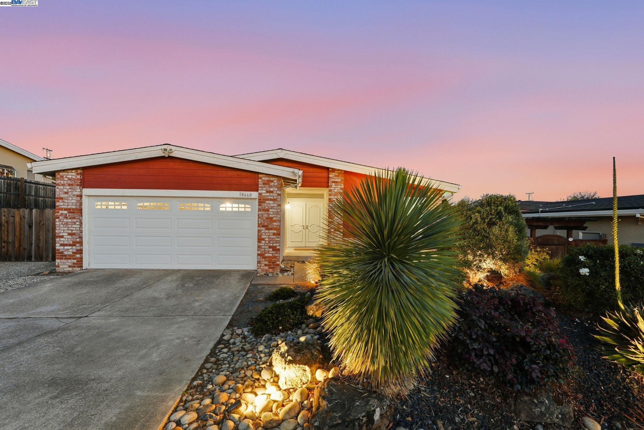 18660 E Cavendish Dr