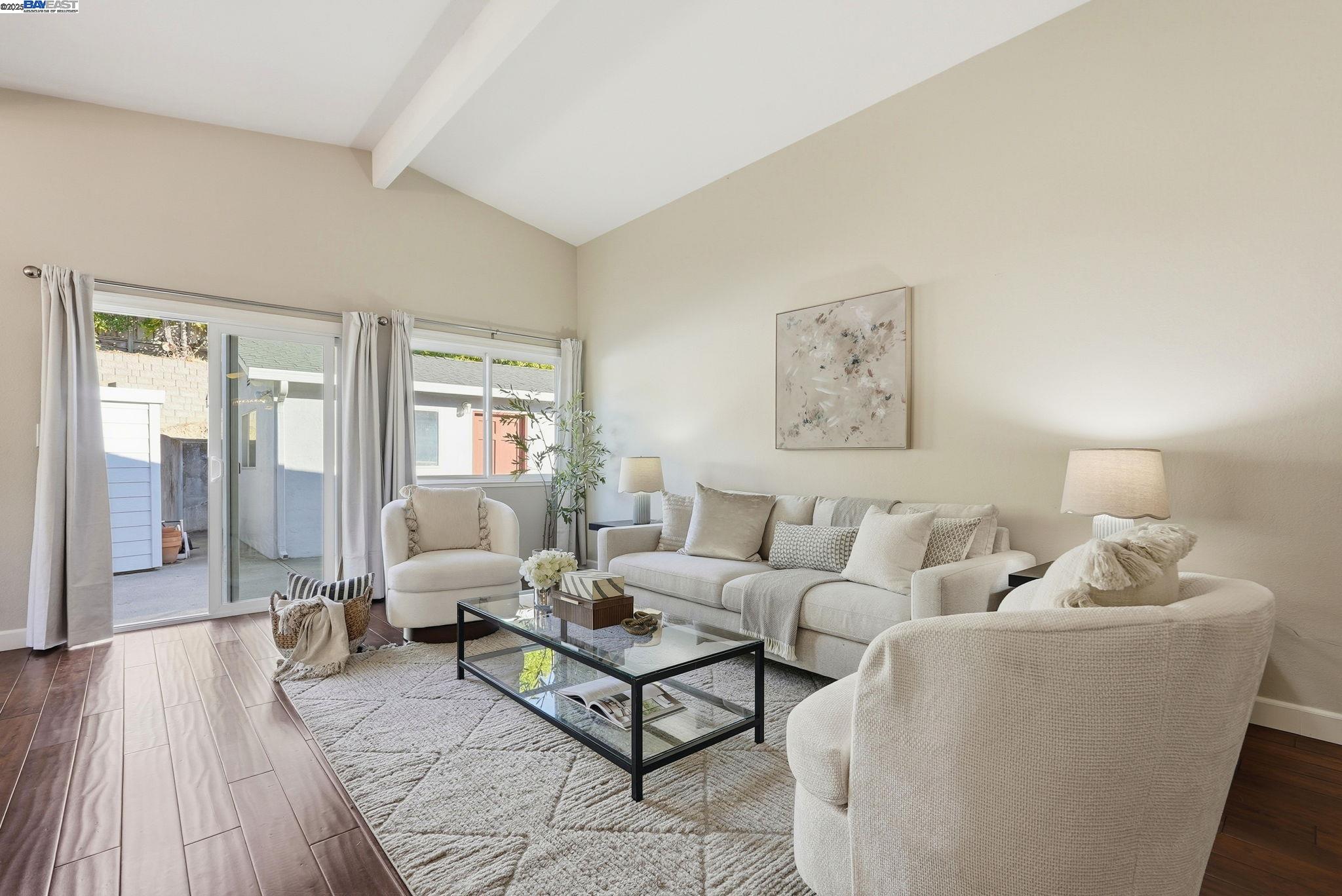 18660 E Cavendish Dr