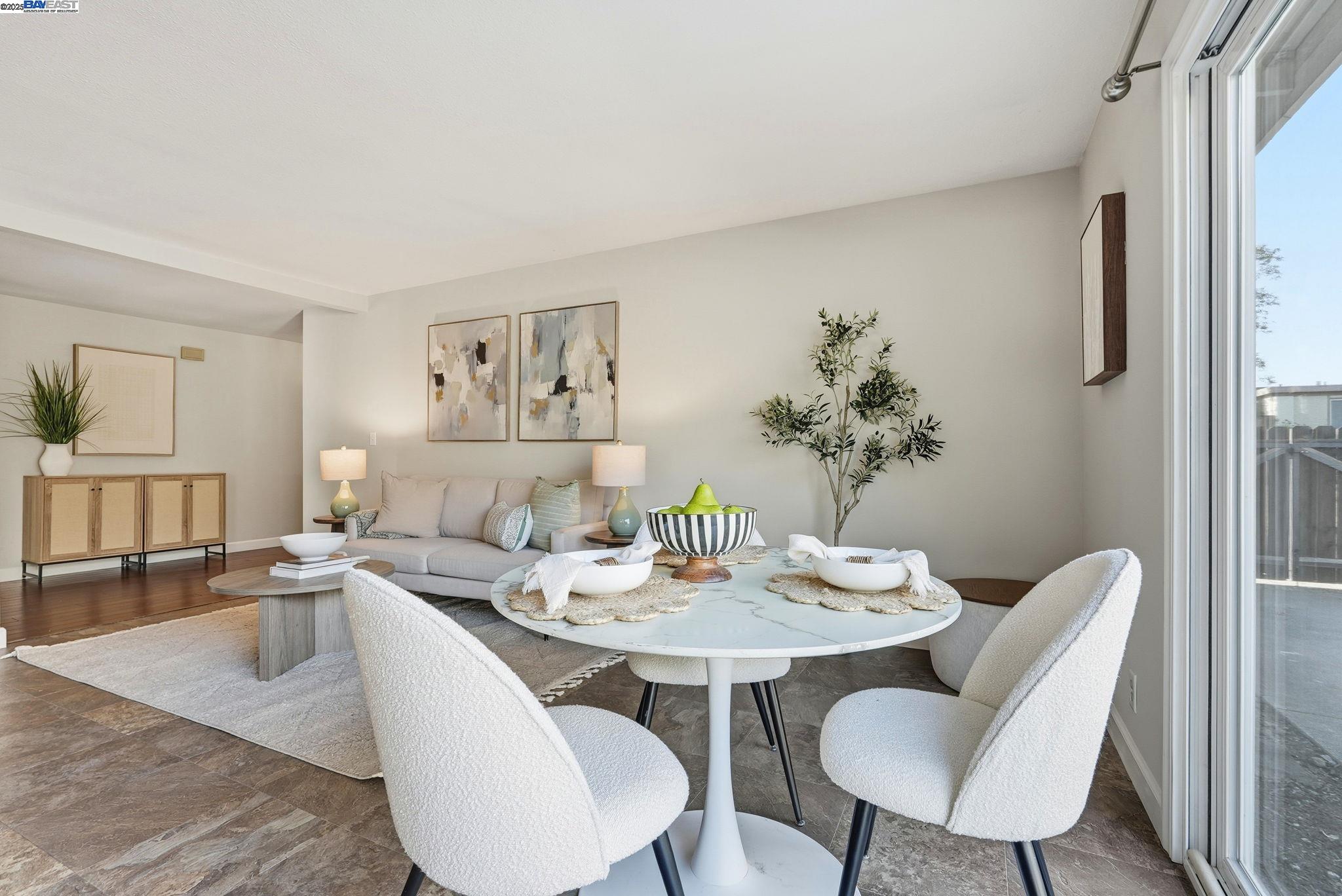 18660 E Cavendish Dr