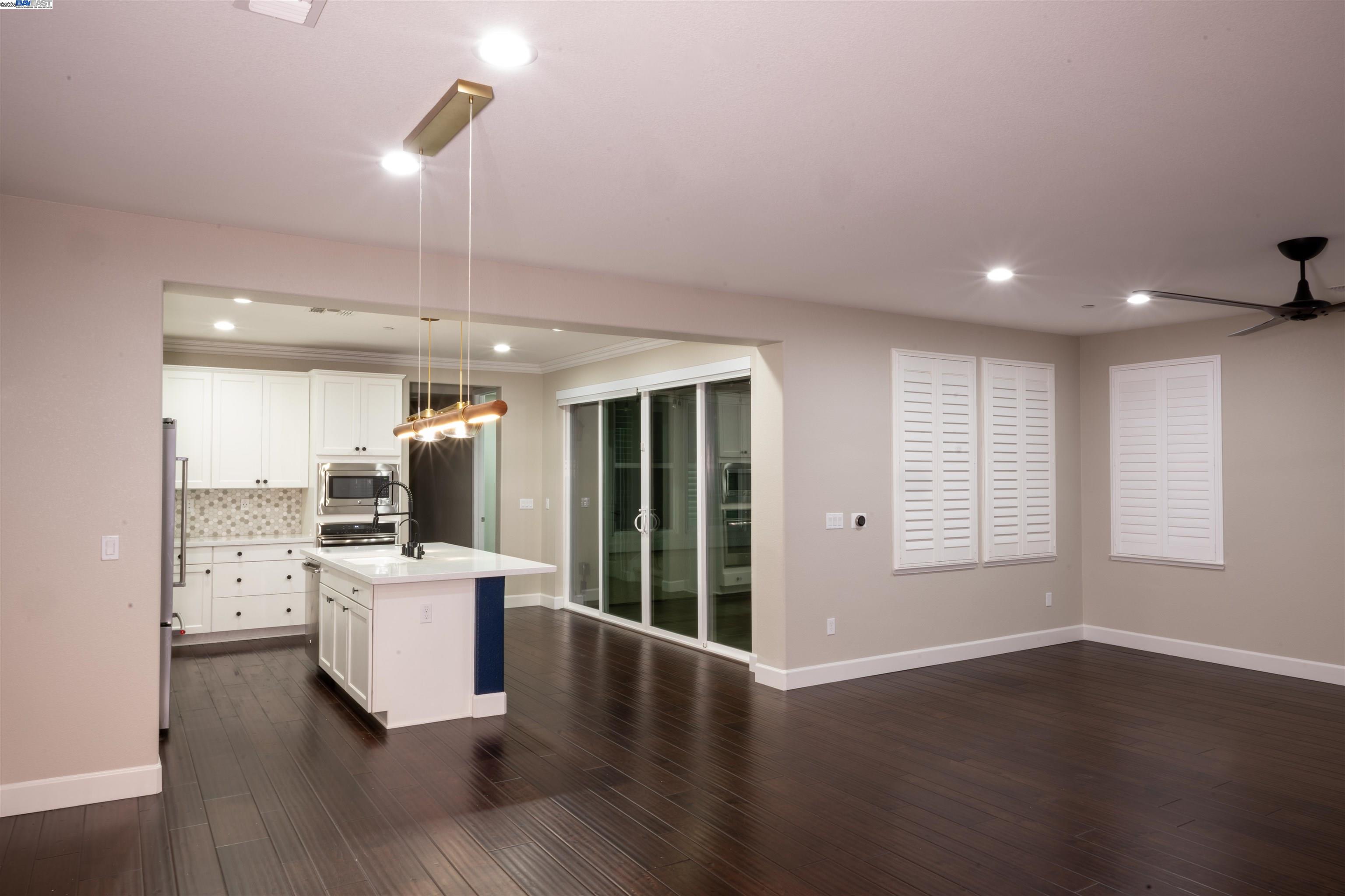 7212 MOUNT VEEDER ROAD