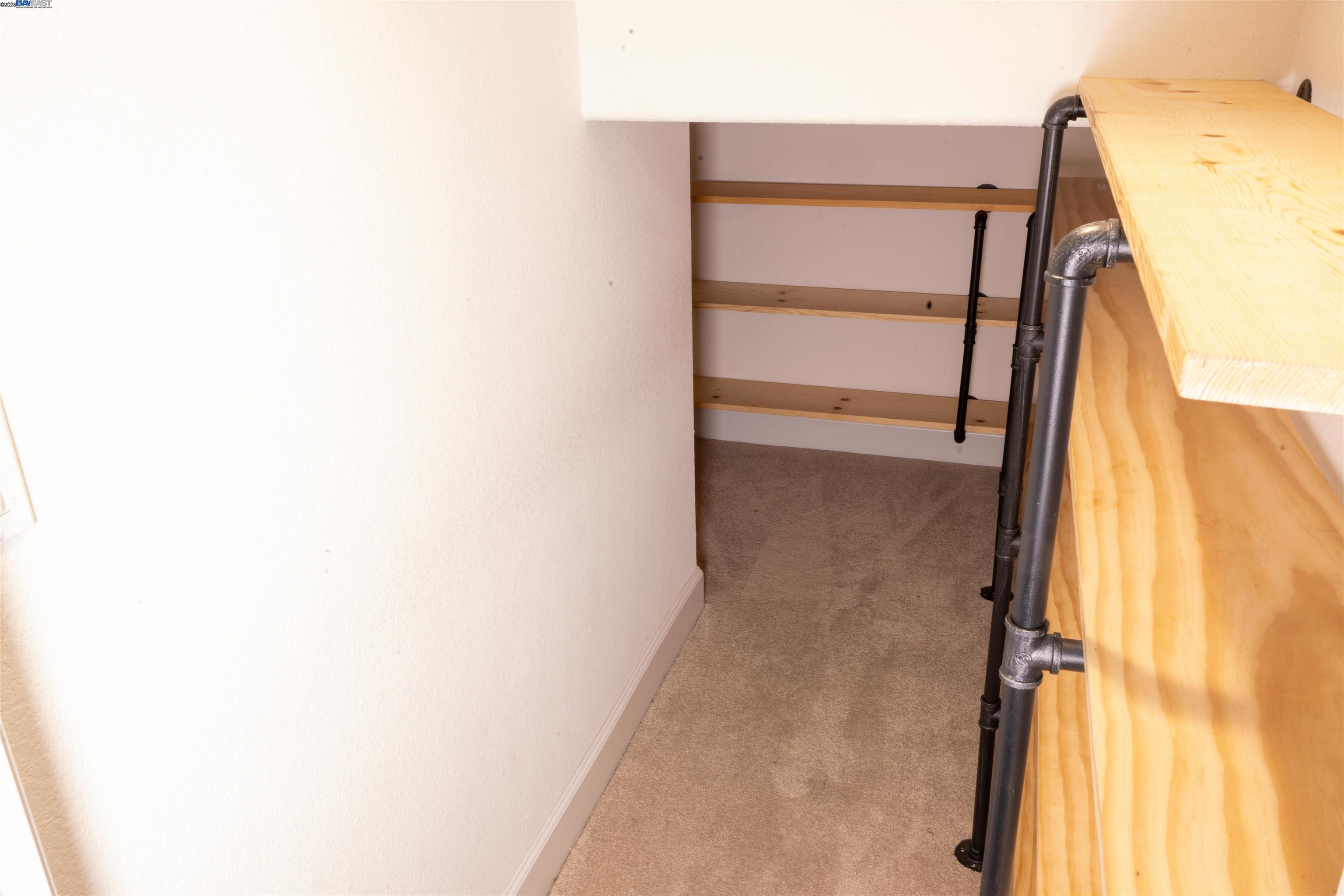 7212 MOUNT VEEDER ROAD