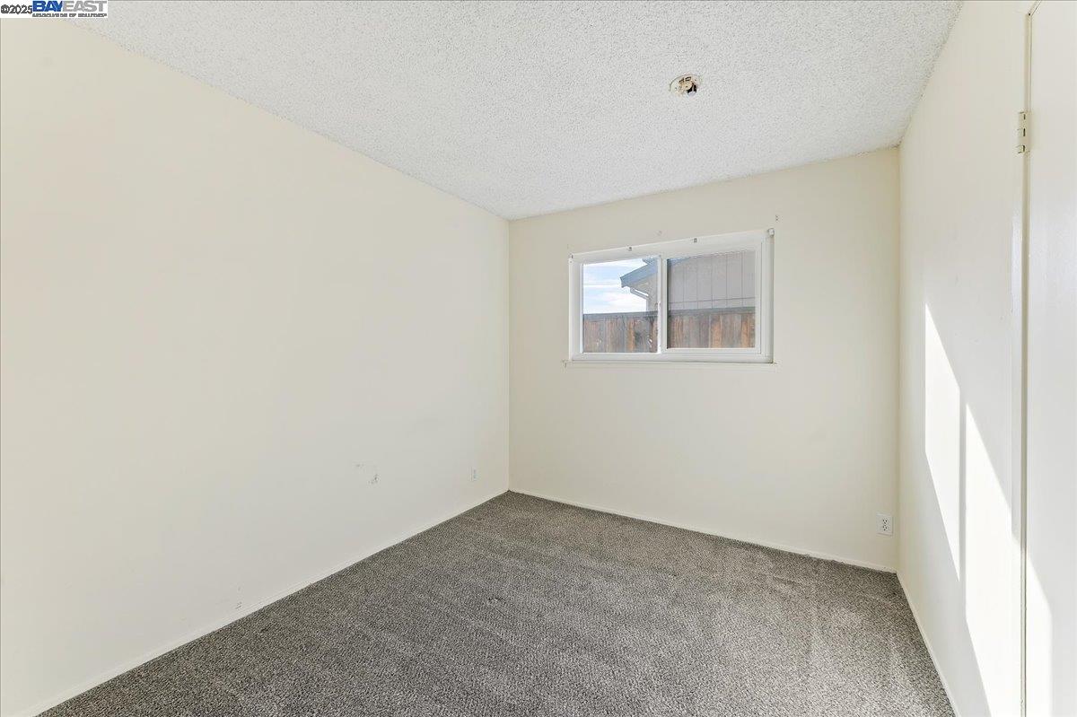 5569 Idlewild Ave