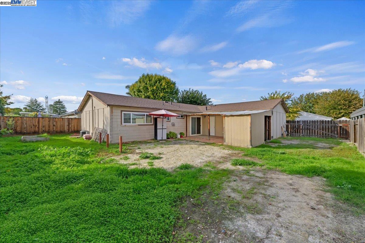 5569 Idlewild Ave