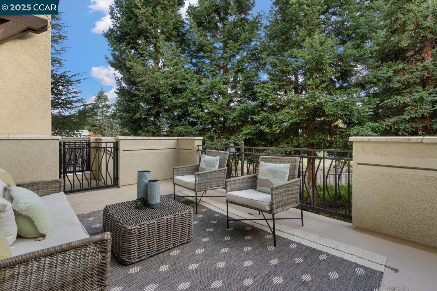 31 Picasso Ct