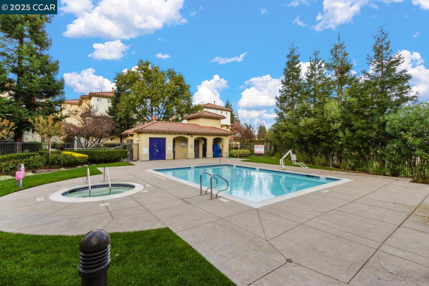 31 Picasso Ct