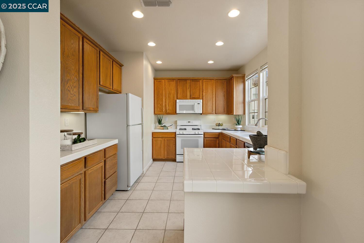 31 Picasso Ct