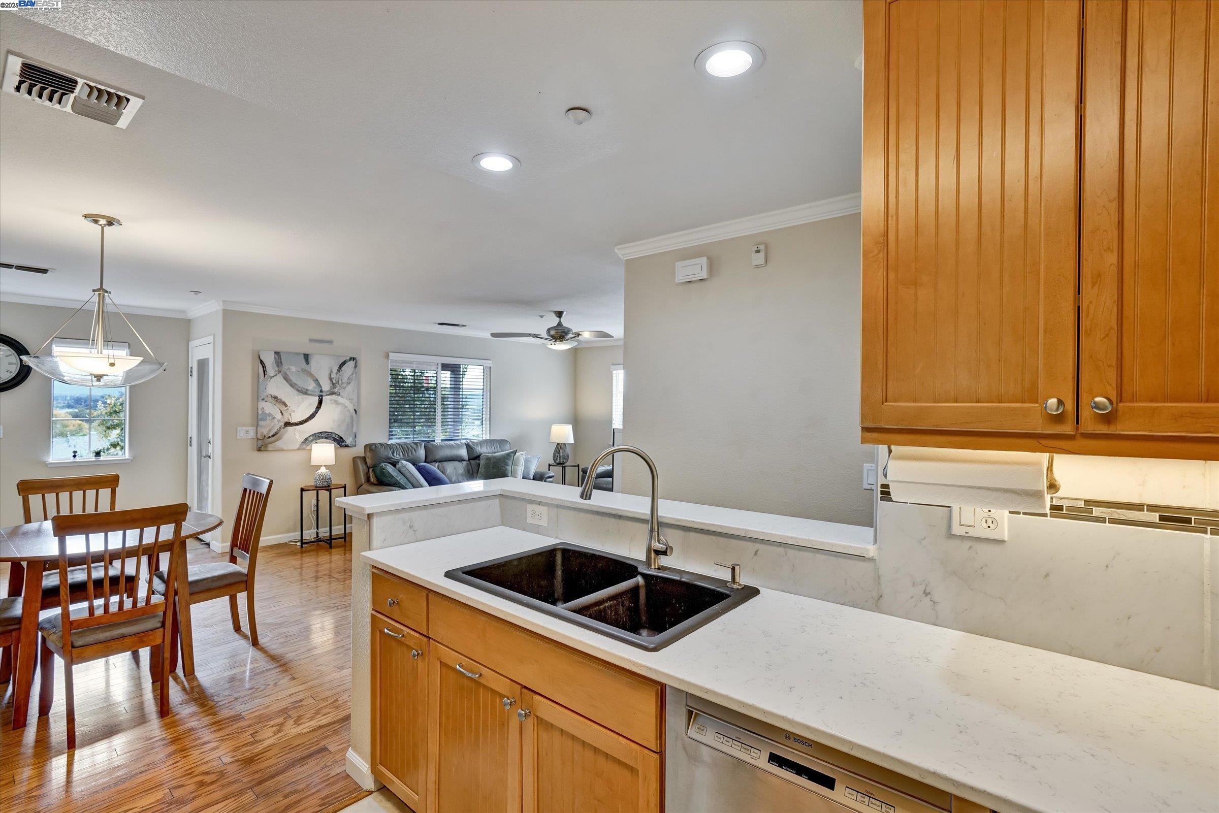 46 Meritage Cmn # 202