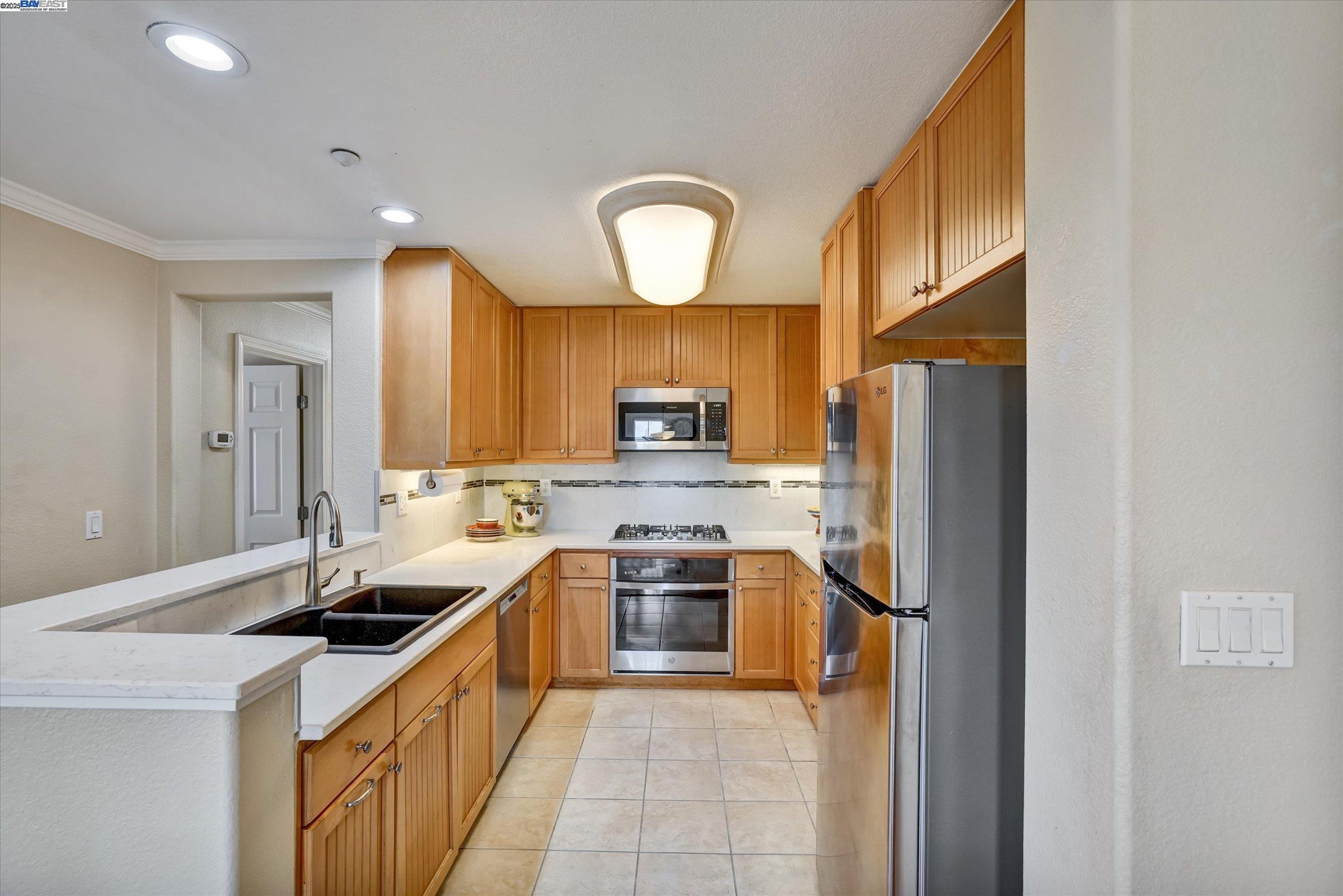 46 Meritage Cmn # 202