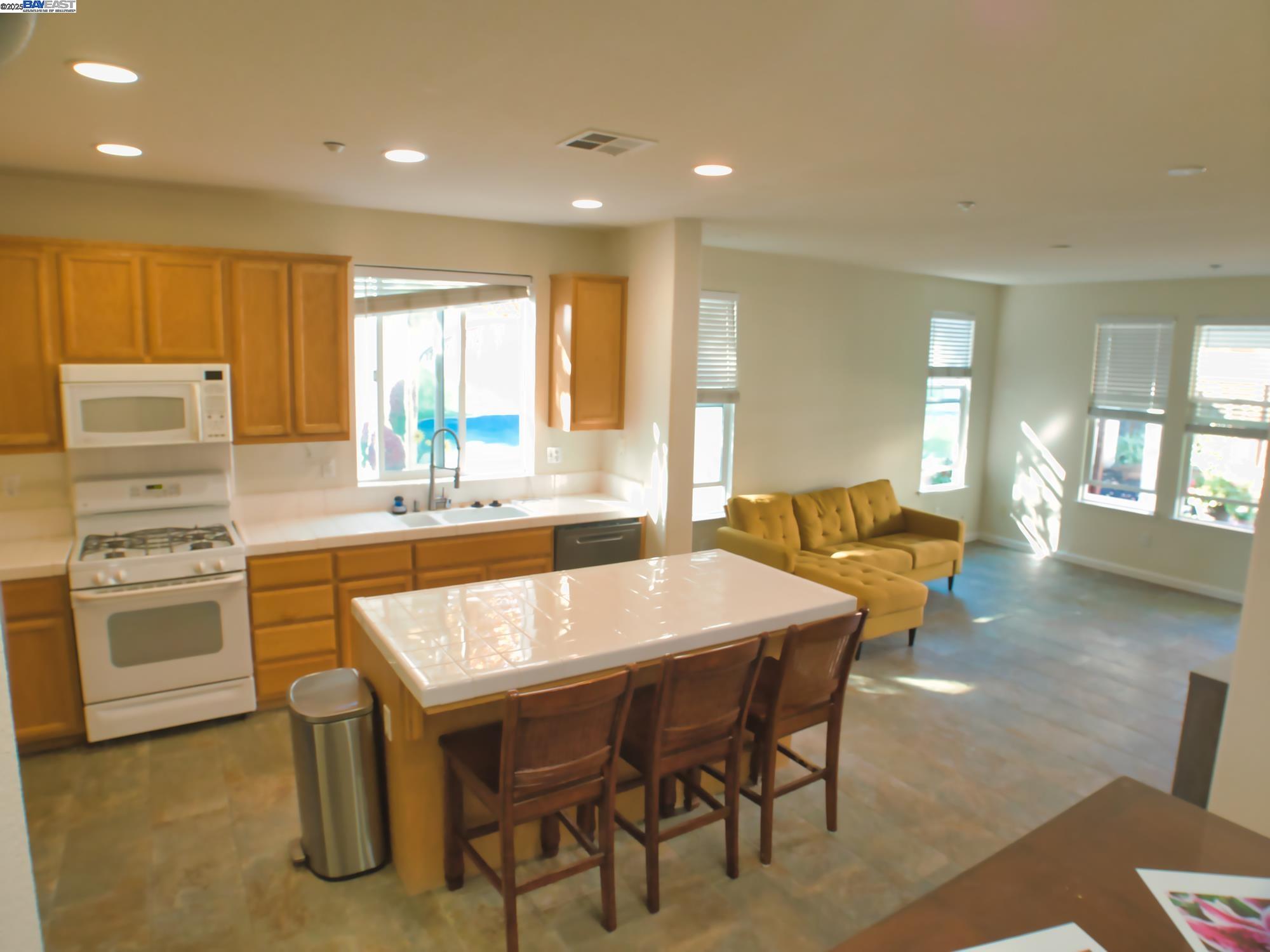 1553 Solitude Way