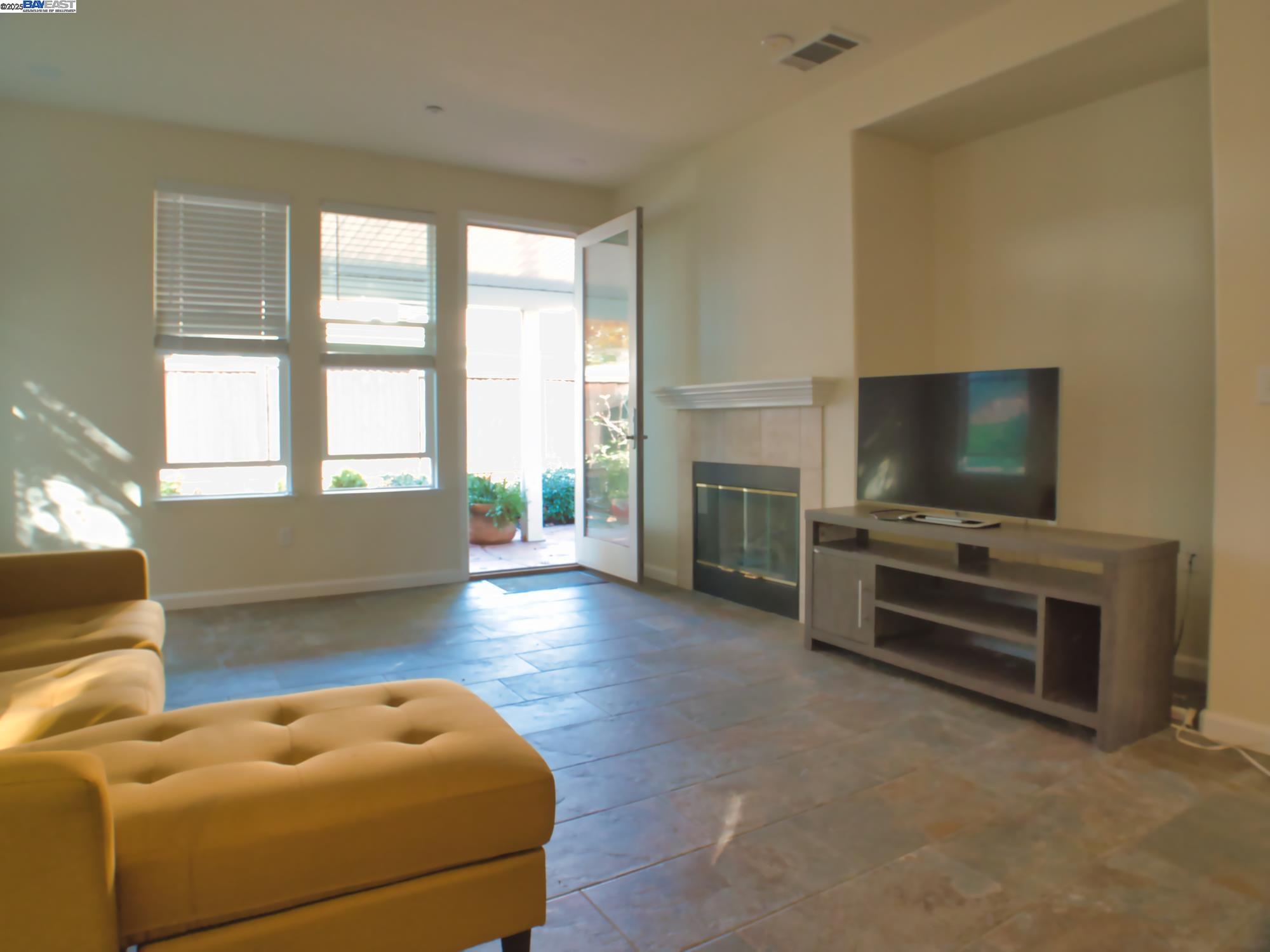 1553 Solitude Way