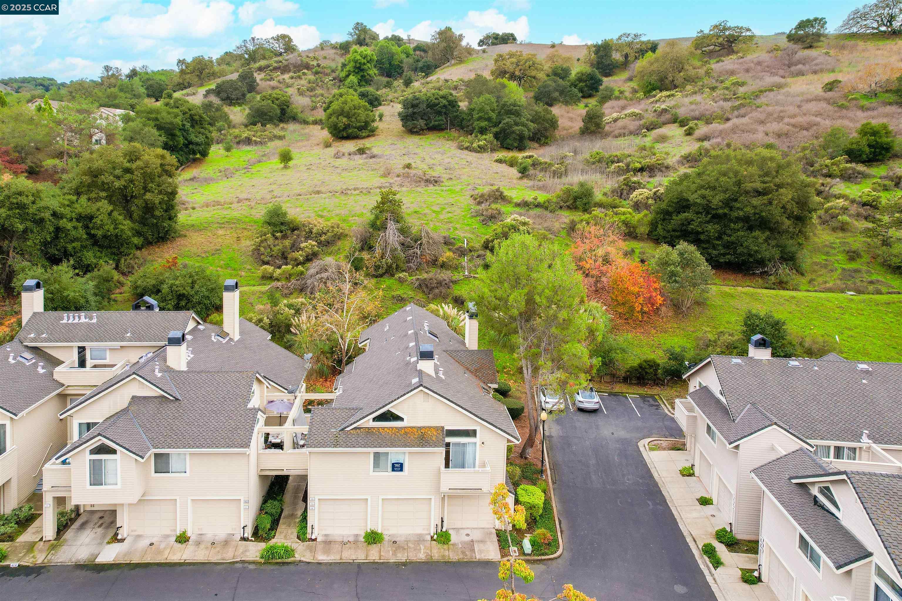 408 Lighthouse Ct