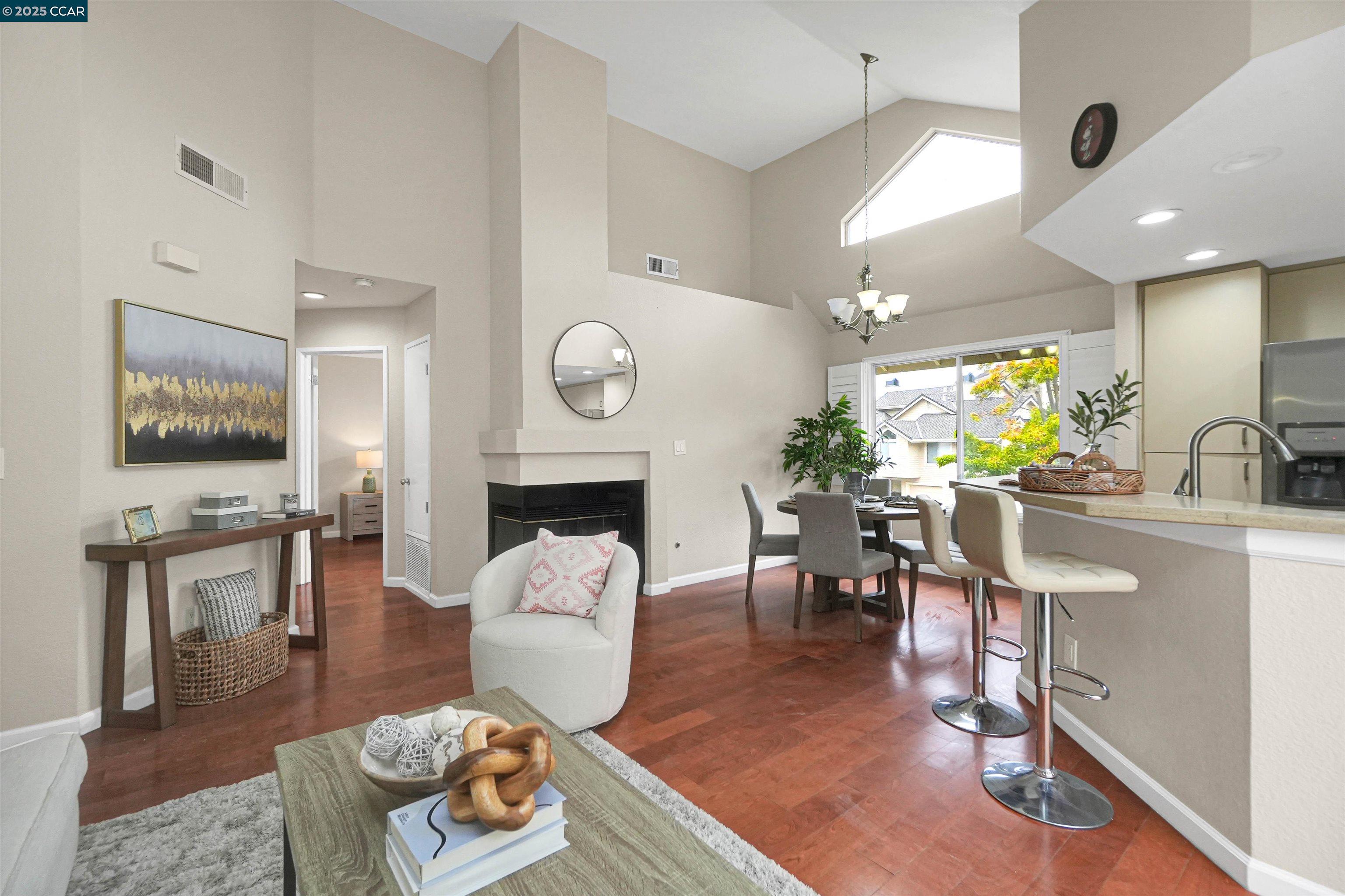408 Lighthouse Ct