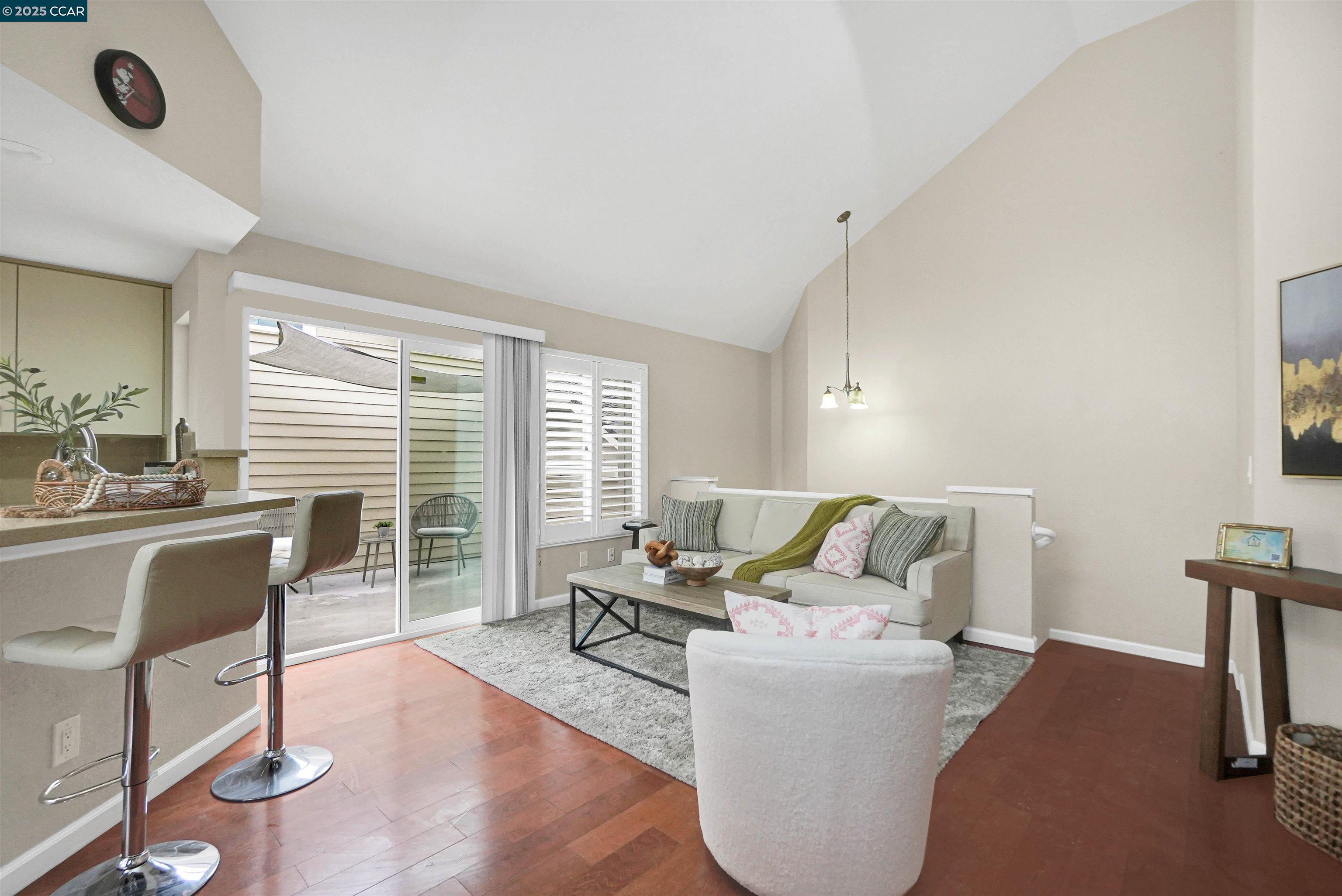 408 Lighthouse Ct
