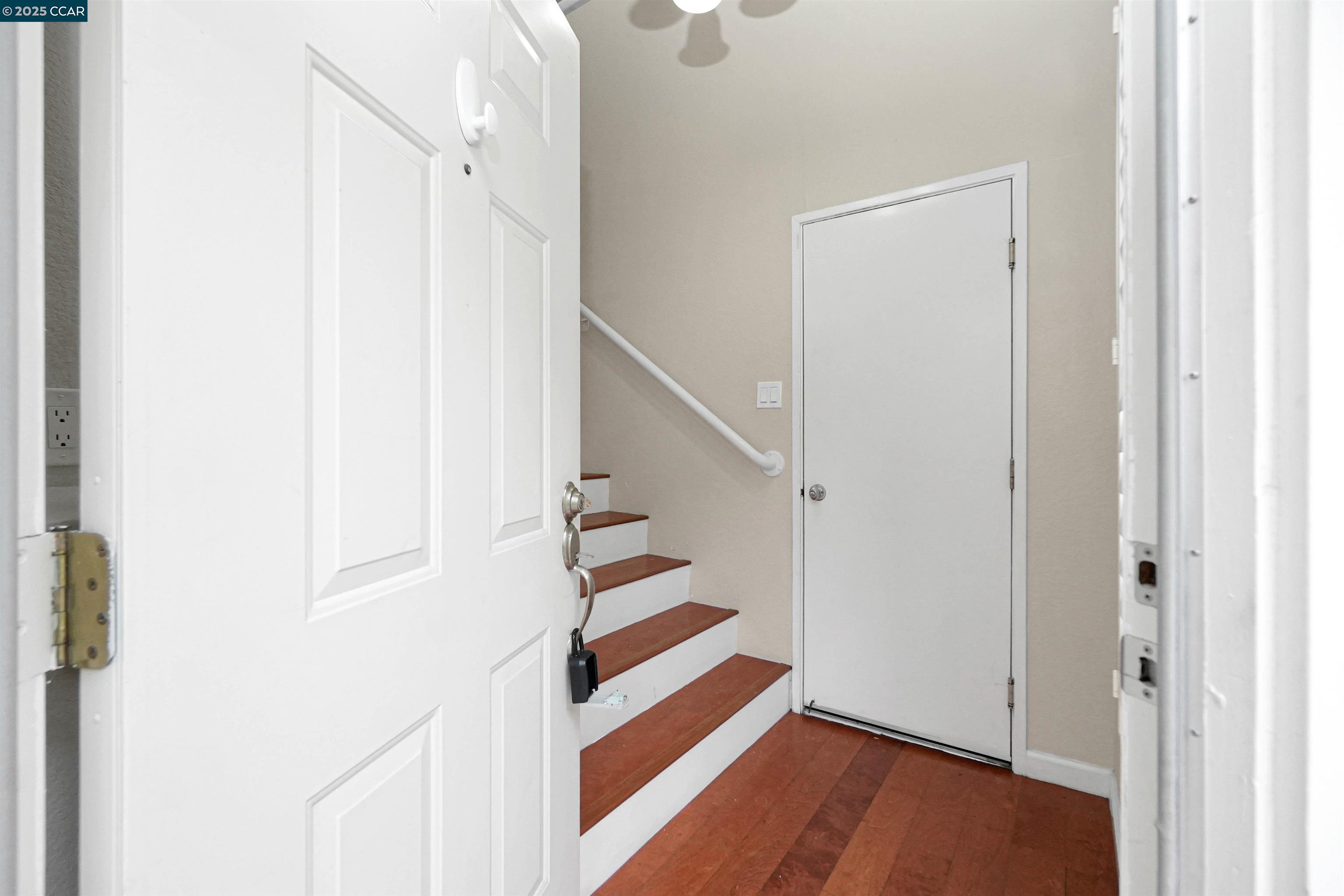 408 Lighthouse Ct