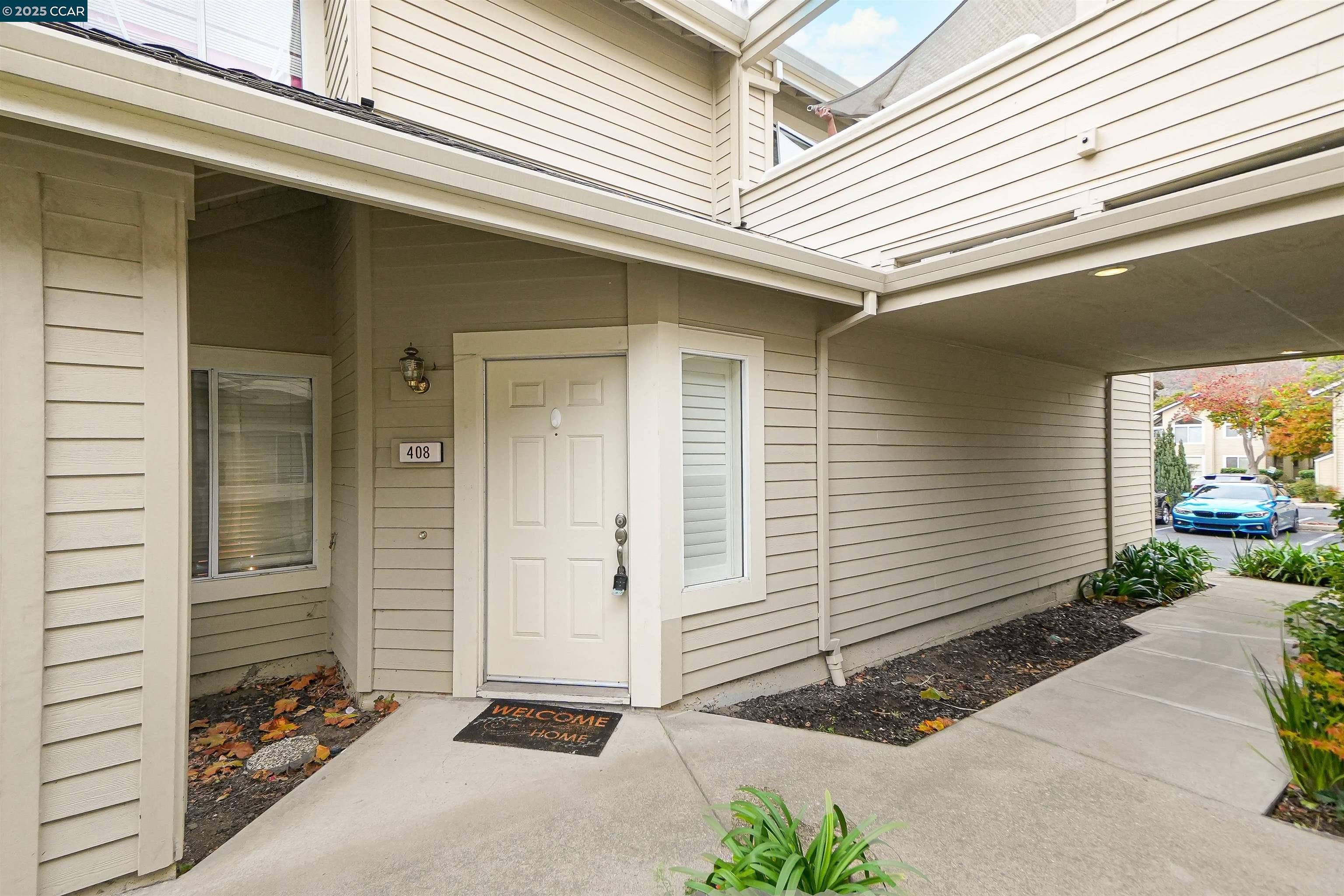 408 Lighthouse Ct
