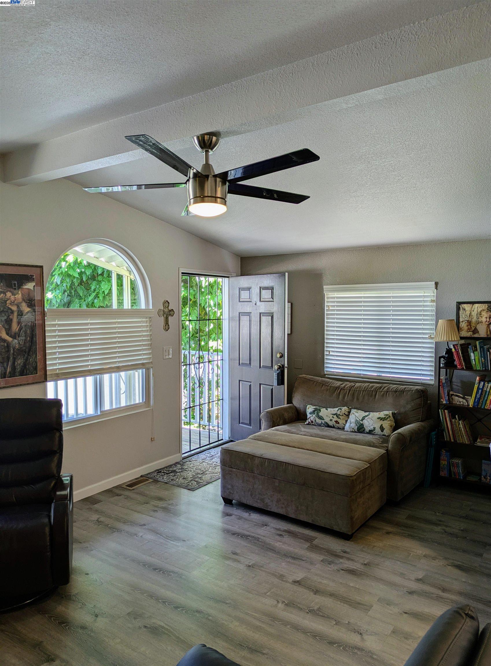 3231 Vineyard Ave # 33