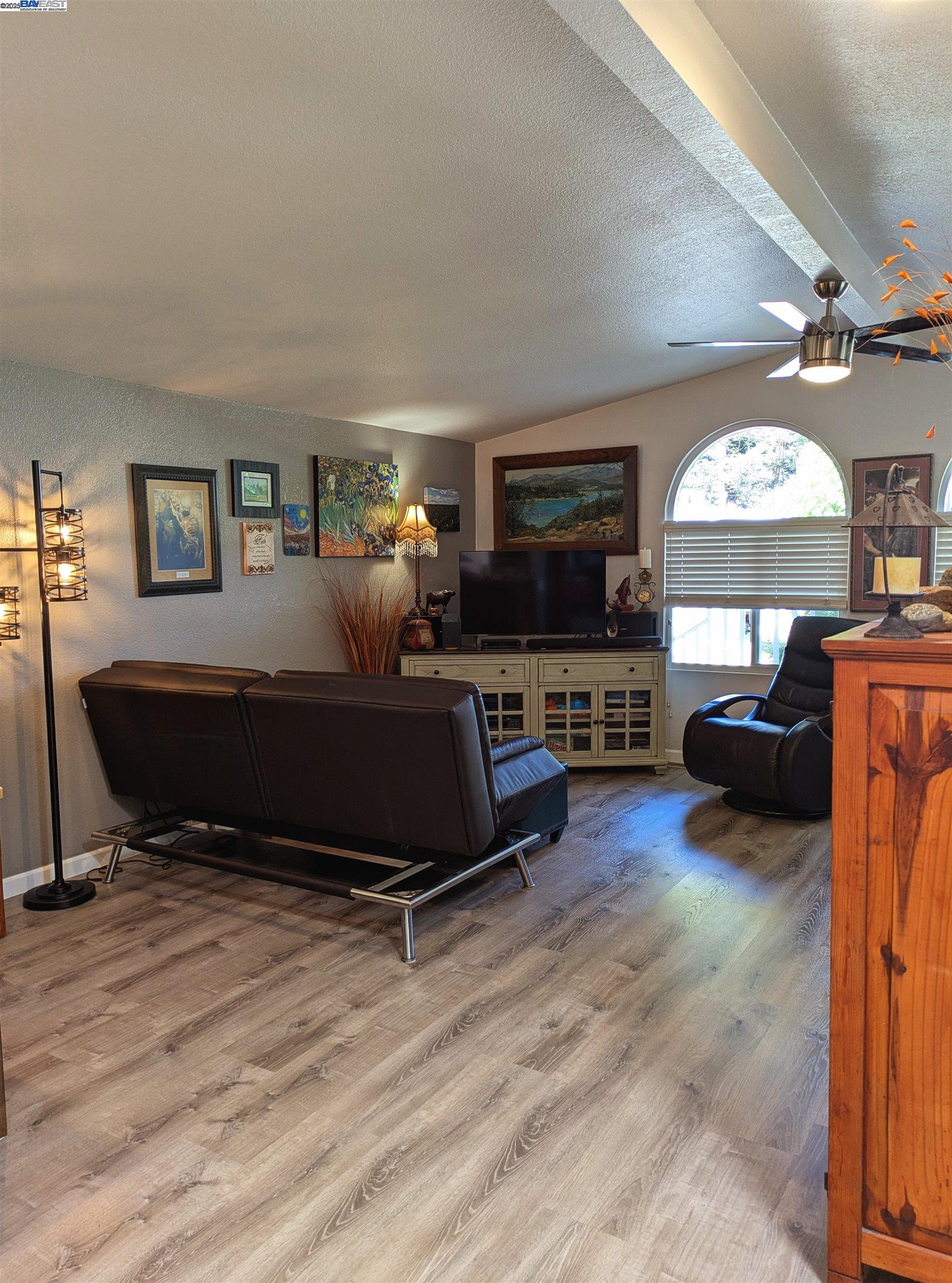 3231 Vineyard Ave # 33